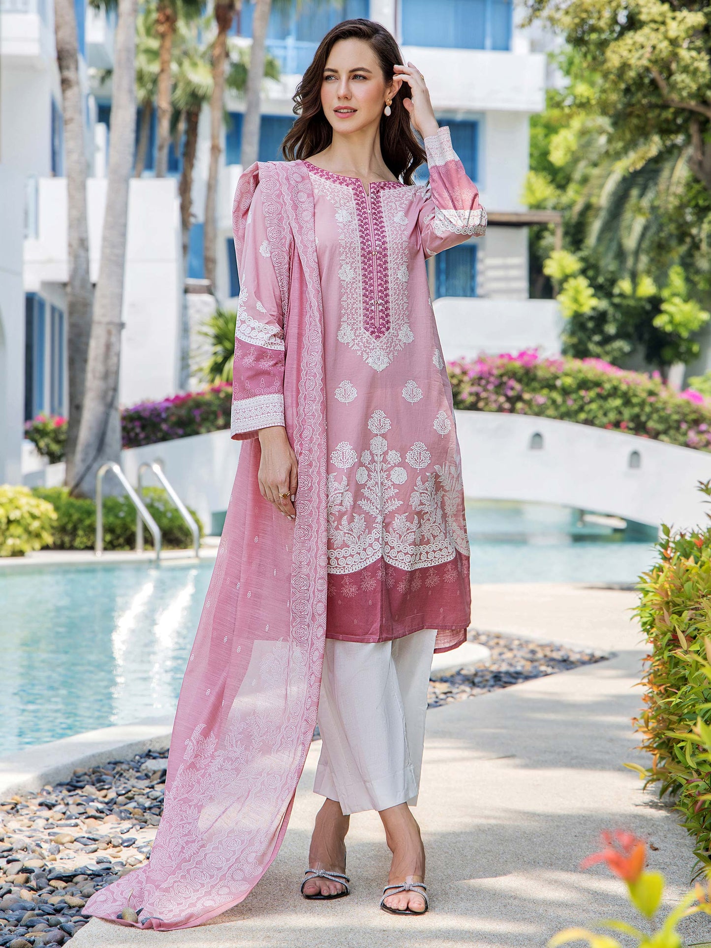 2 Piece Lawn Suit-Embroidered (Unstitched)