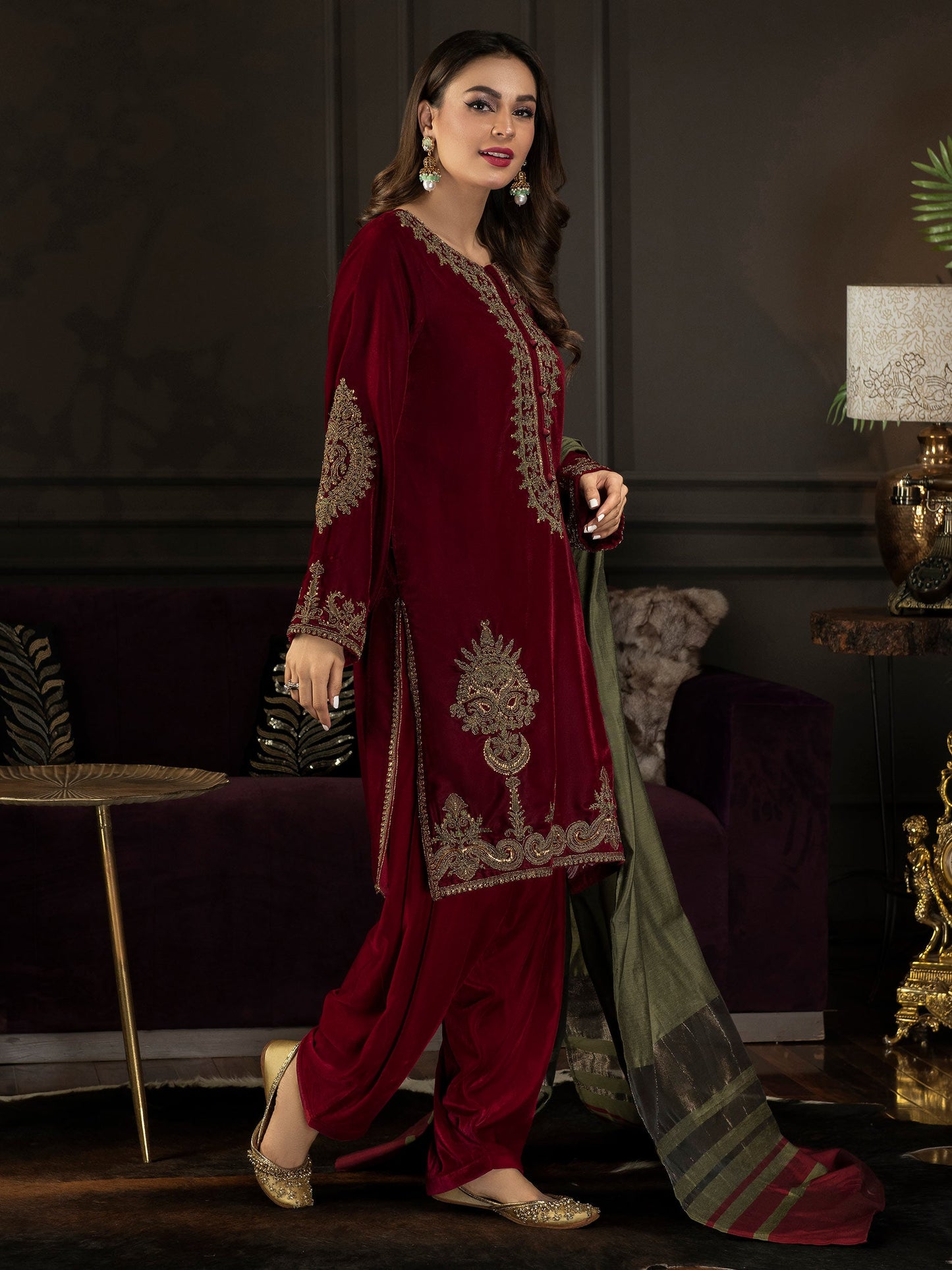 3 Piece Velvet Suit-Embroidered (Unstitched)