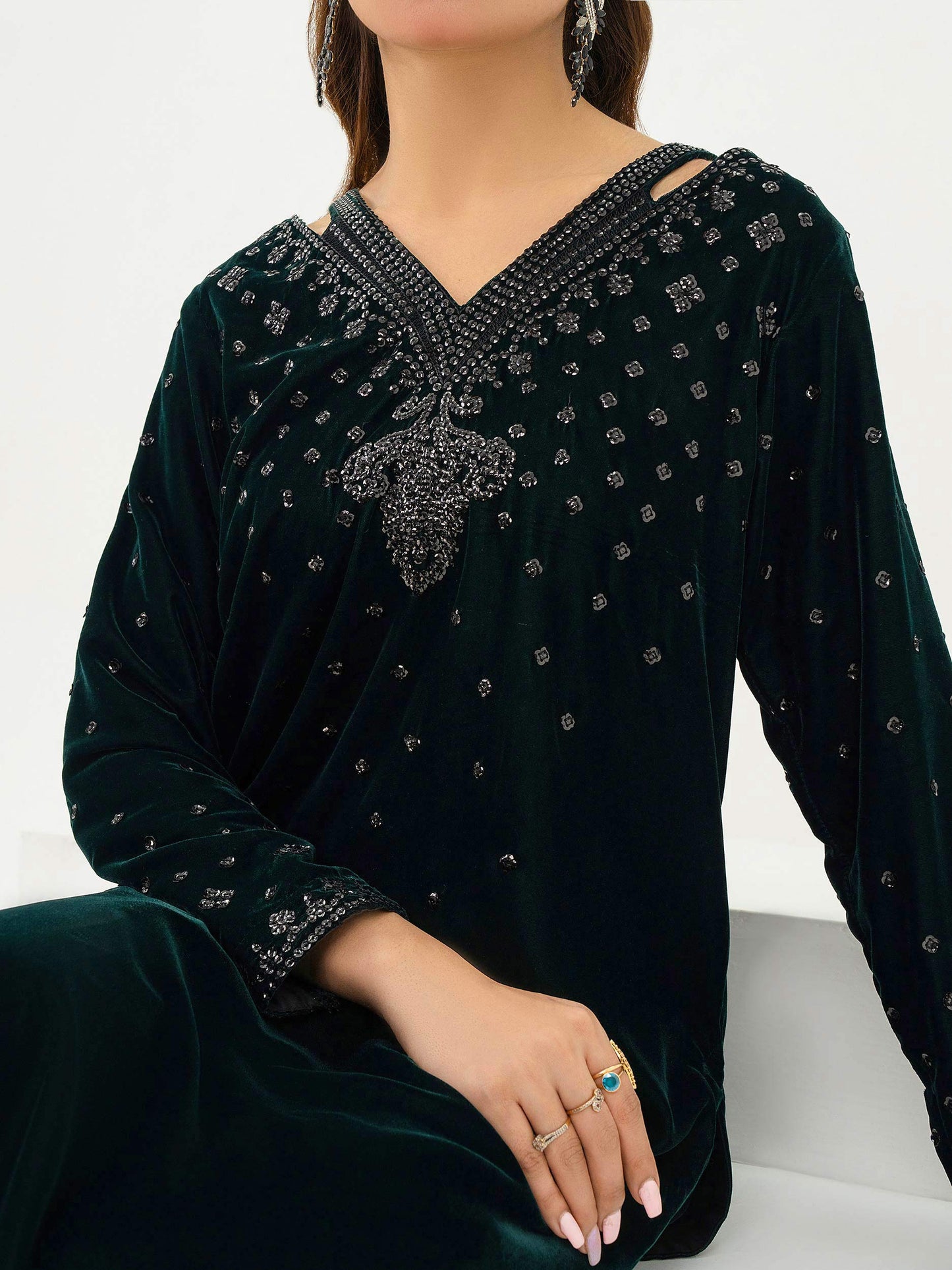 2 Piece Velvet Suit-Embroidered (Pret)