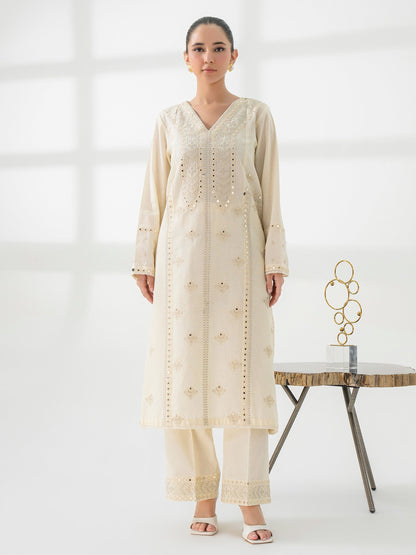 2 Piece Khaddar Suit-Embroidered (Pret)