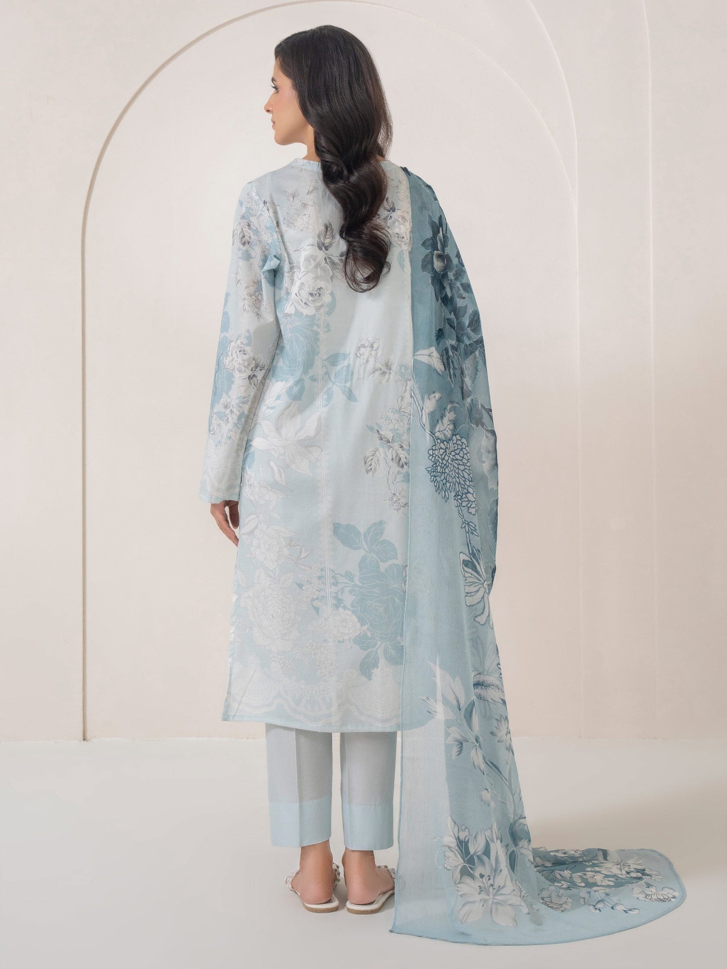3 Piece Lawn Suit-Embroidered (Pret)