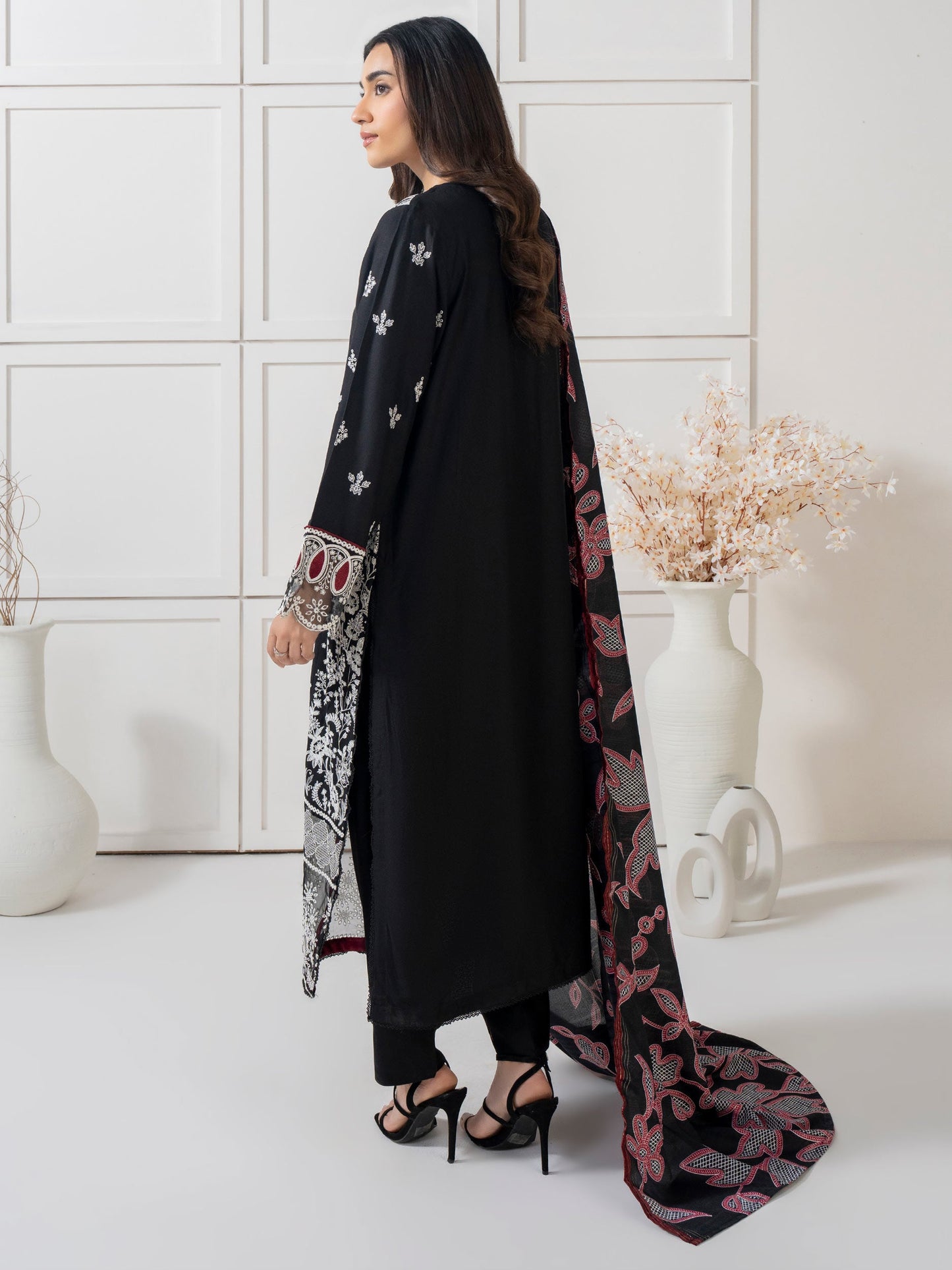 3 Piece Crepe Suit-Embroidered (Pret)
