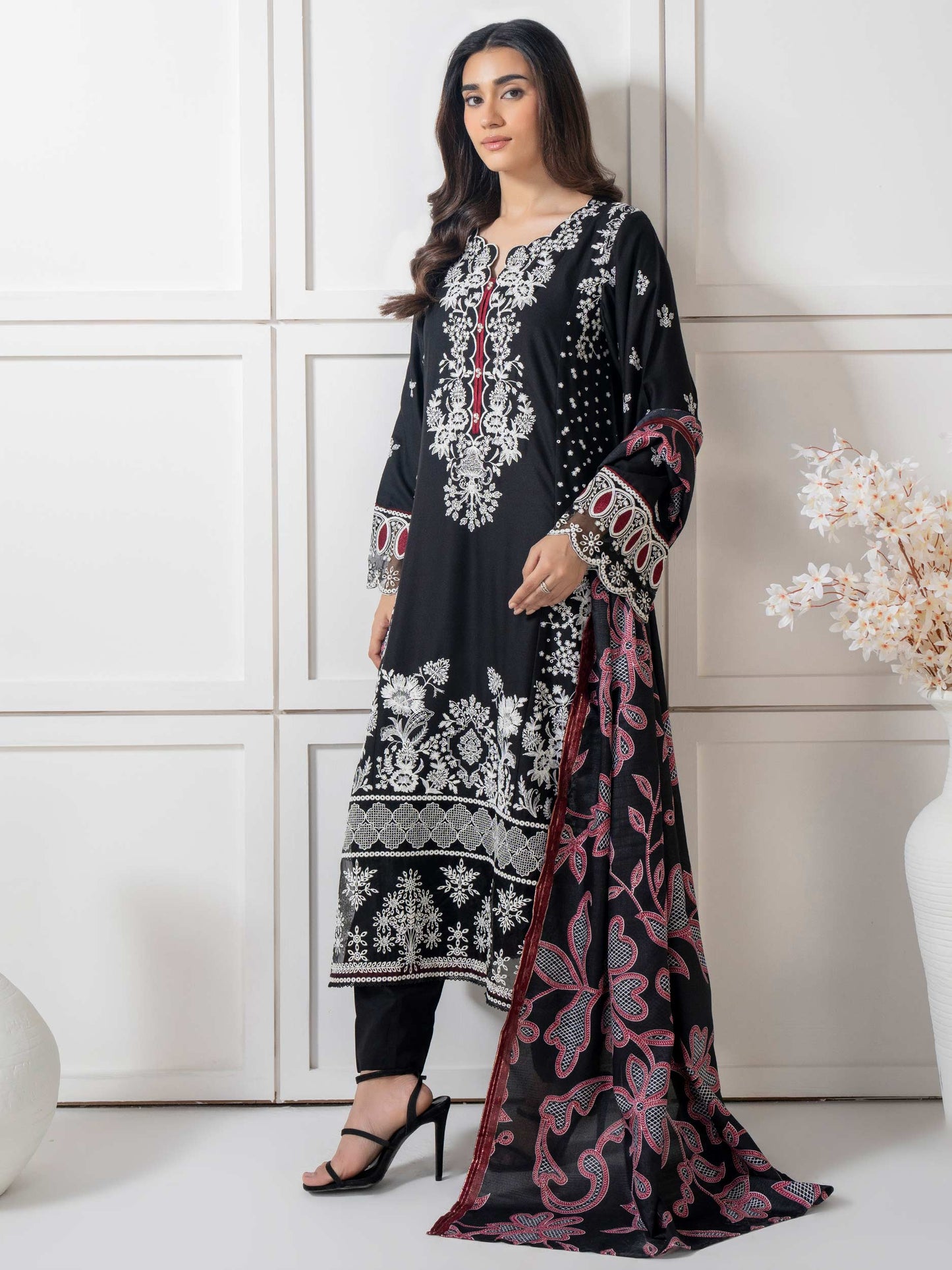 3 Piece Crepe Suit-Embroidered (Pret)