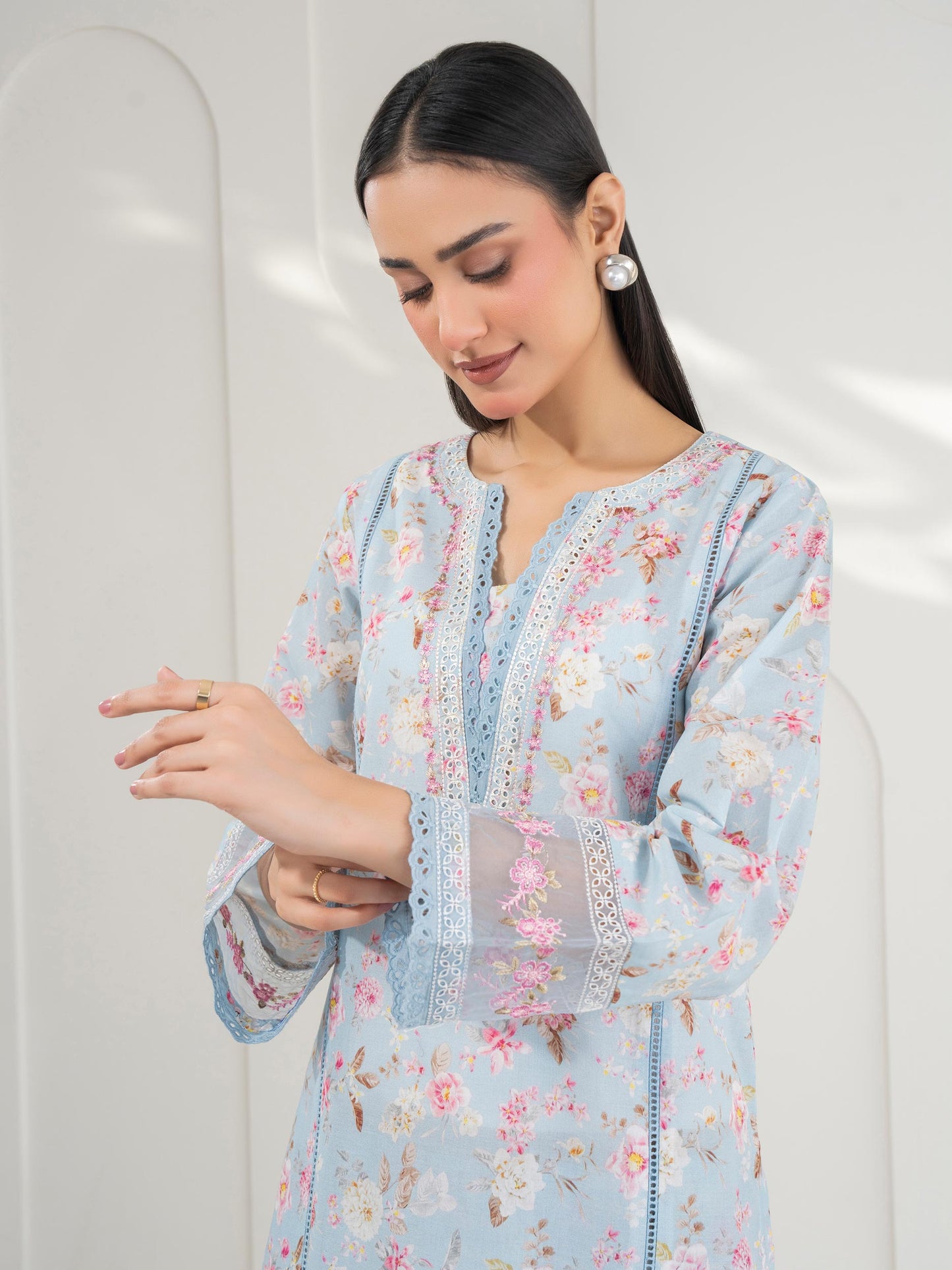 2 Piece Lawn Suit-Embroidered (Pret)