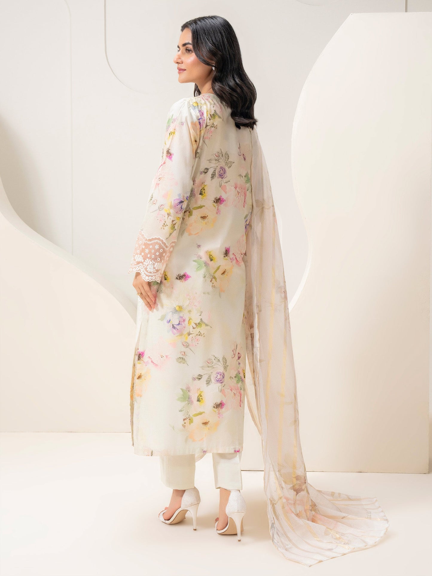 3 Piece Lawn Suit-Embroidered (Pret)