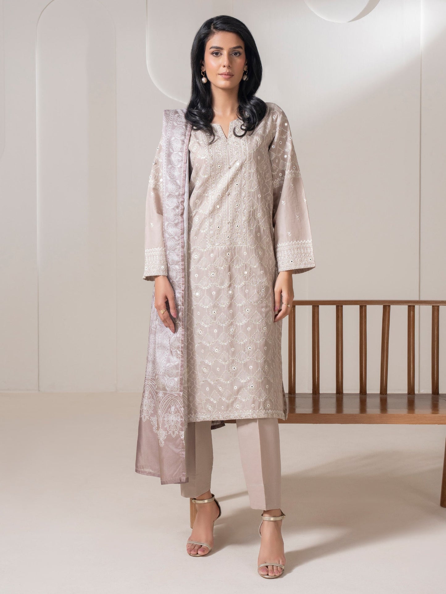3 Piece Lawn Suit-Embroidered (Pret)