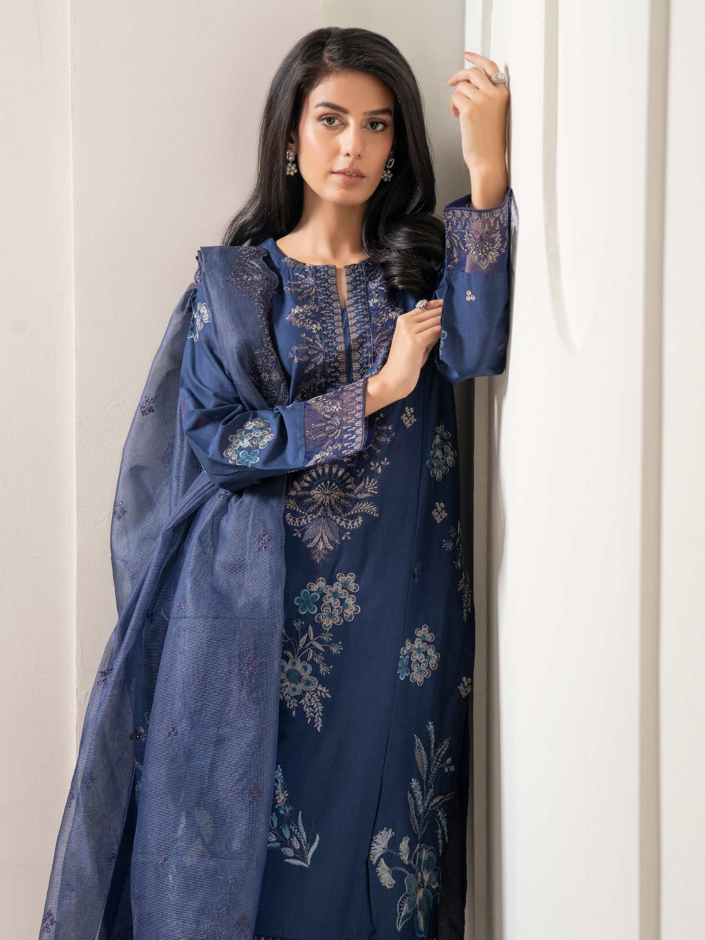 3 Piece Lawn Suit-Embroidered (Pret)