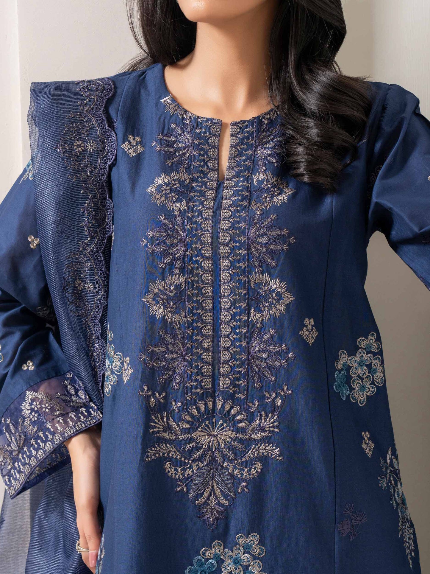 3 Piece Lawn Suit-Embroidered (Pret)