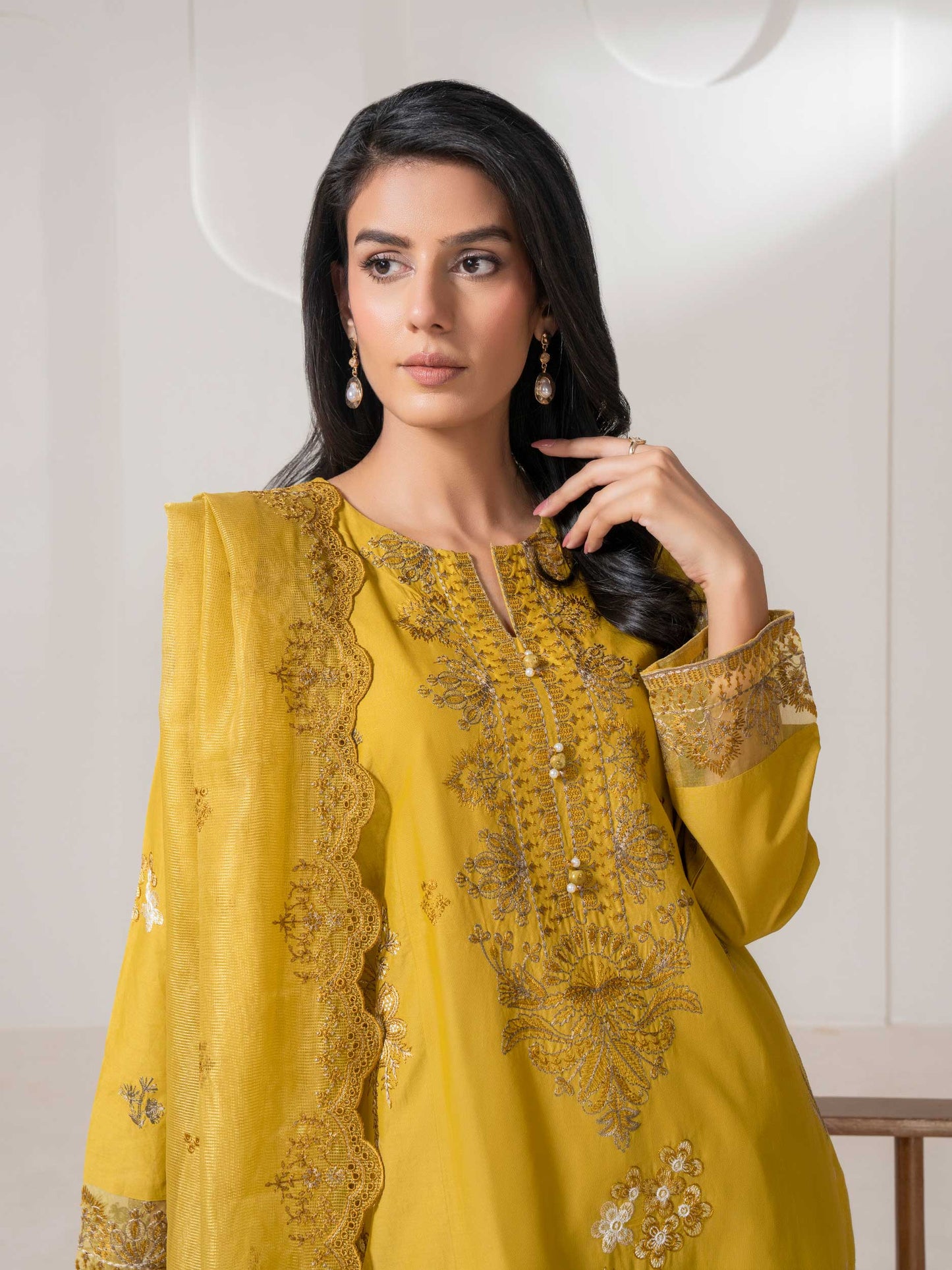 3 Piece Lawn Suit-Embroidered (Pret)