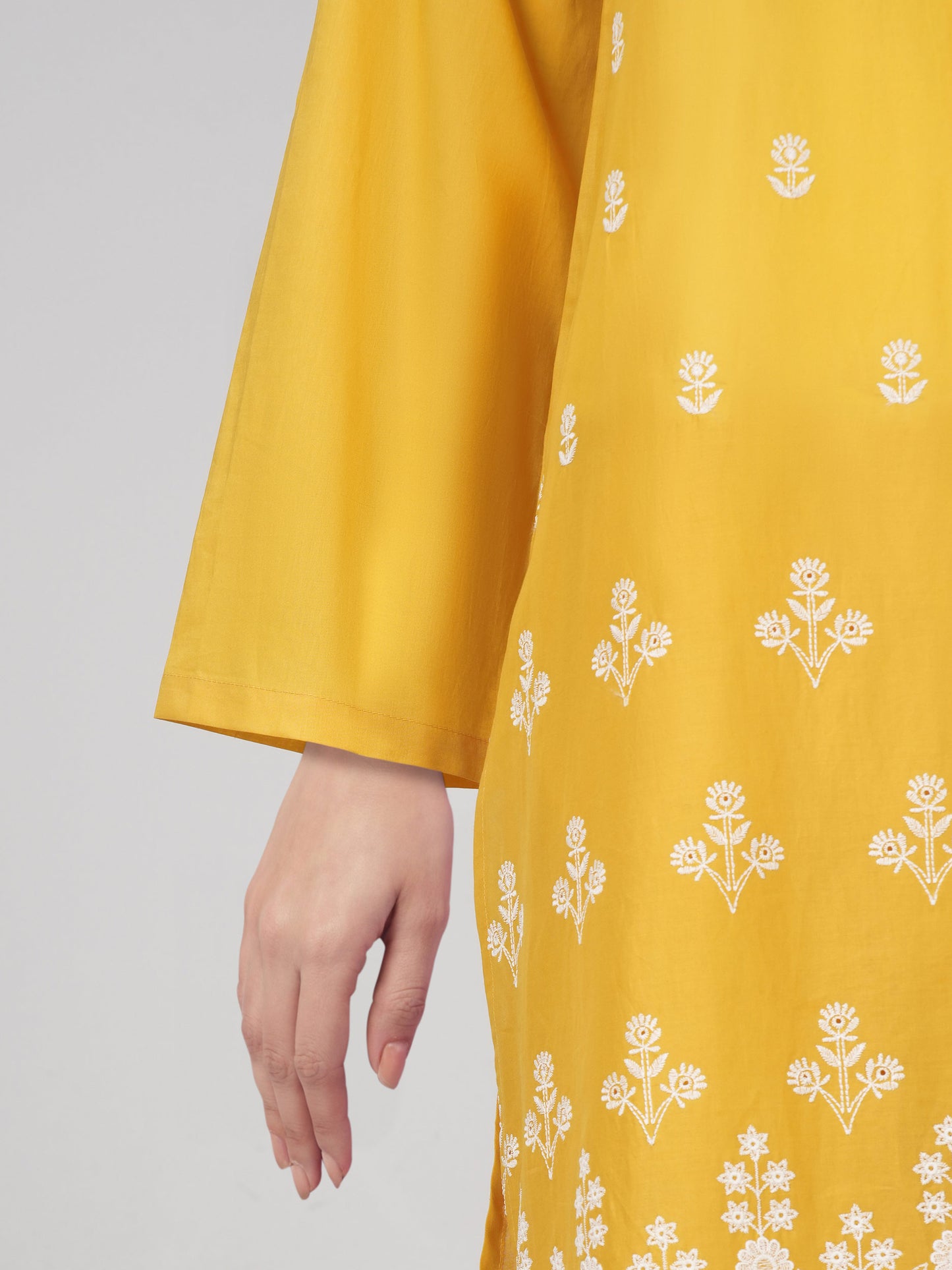 2 Piece Lawn Suit- Embroidered (Pret)  DANIAL