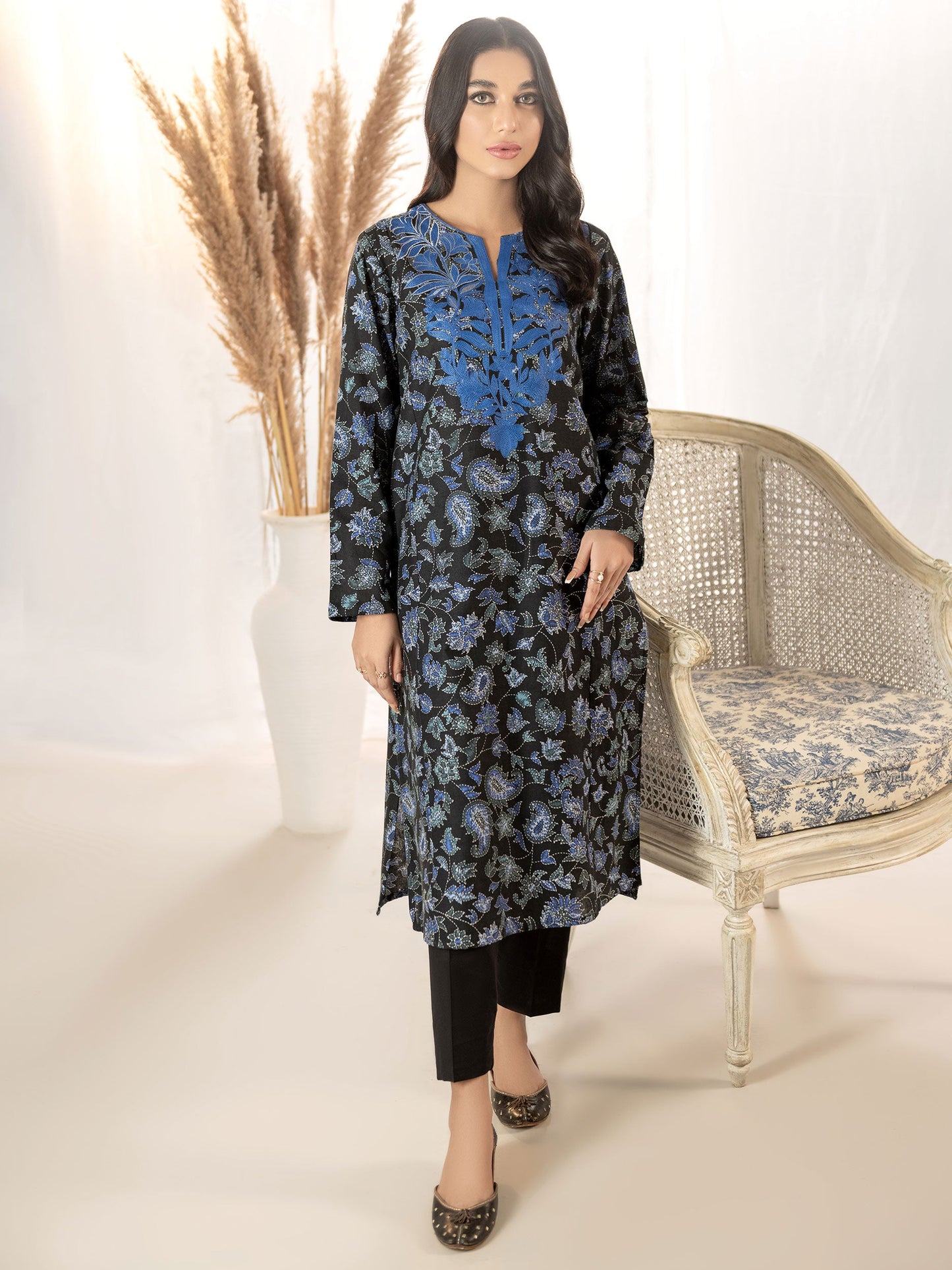 Khaddar Shirt-Embroidered(Unstitched)