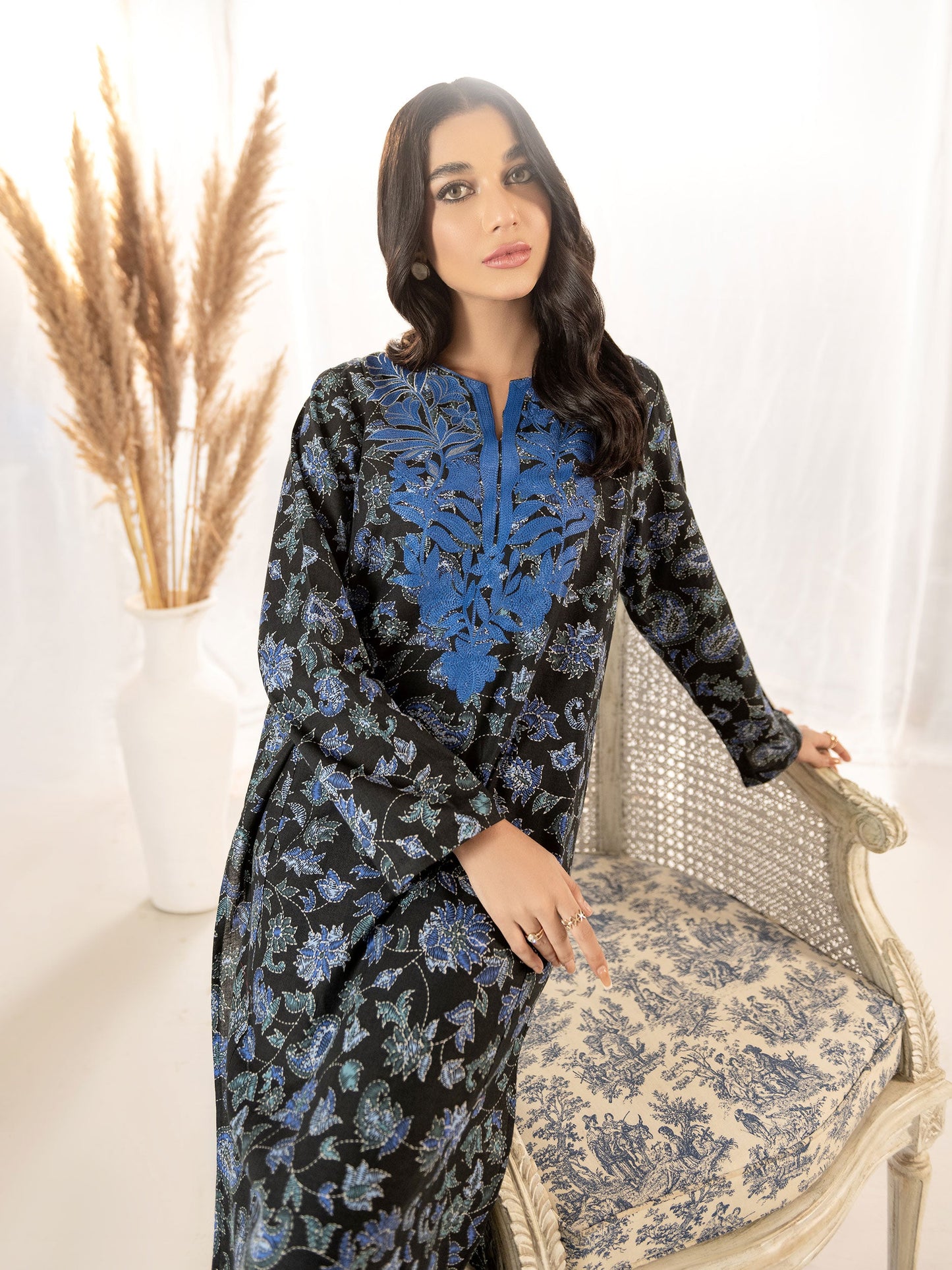 Khaddar Shirt-Embroidered(Unstitched)