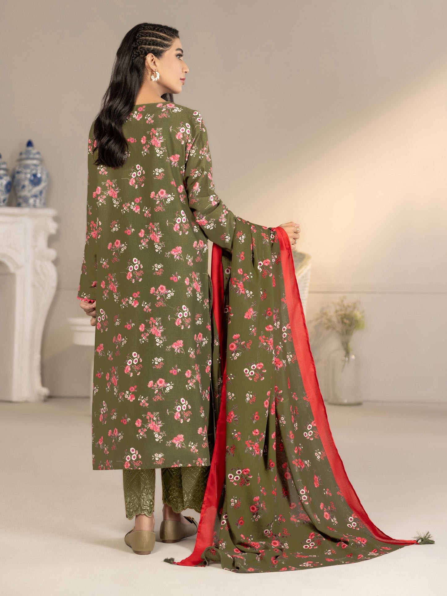 3 Piece Khaddar Suit-Embroidered(Unstitched)