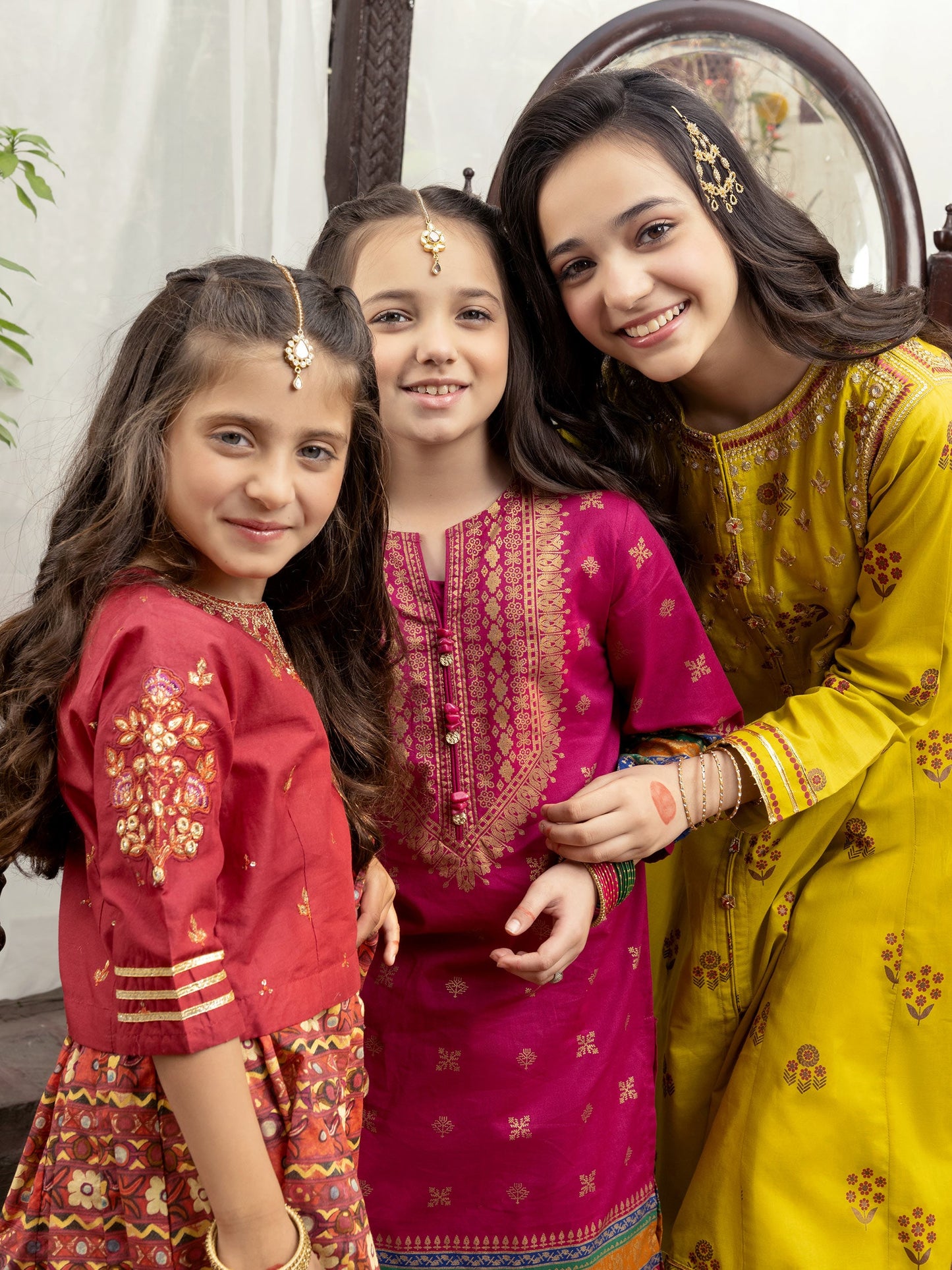 2 Piece Lawn Suit-Gold Paste Print (Pret)