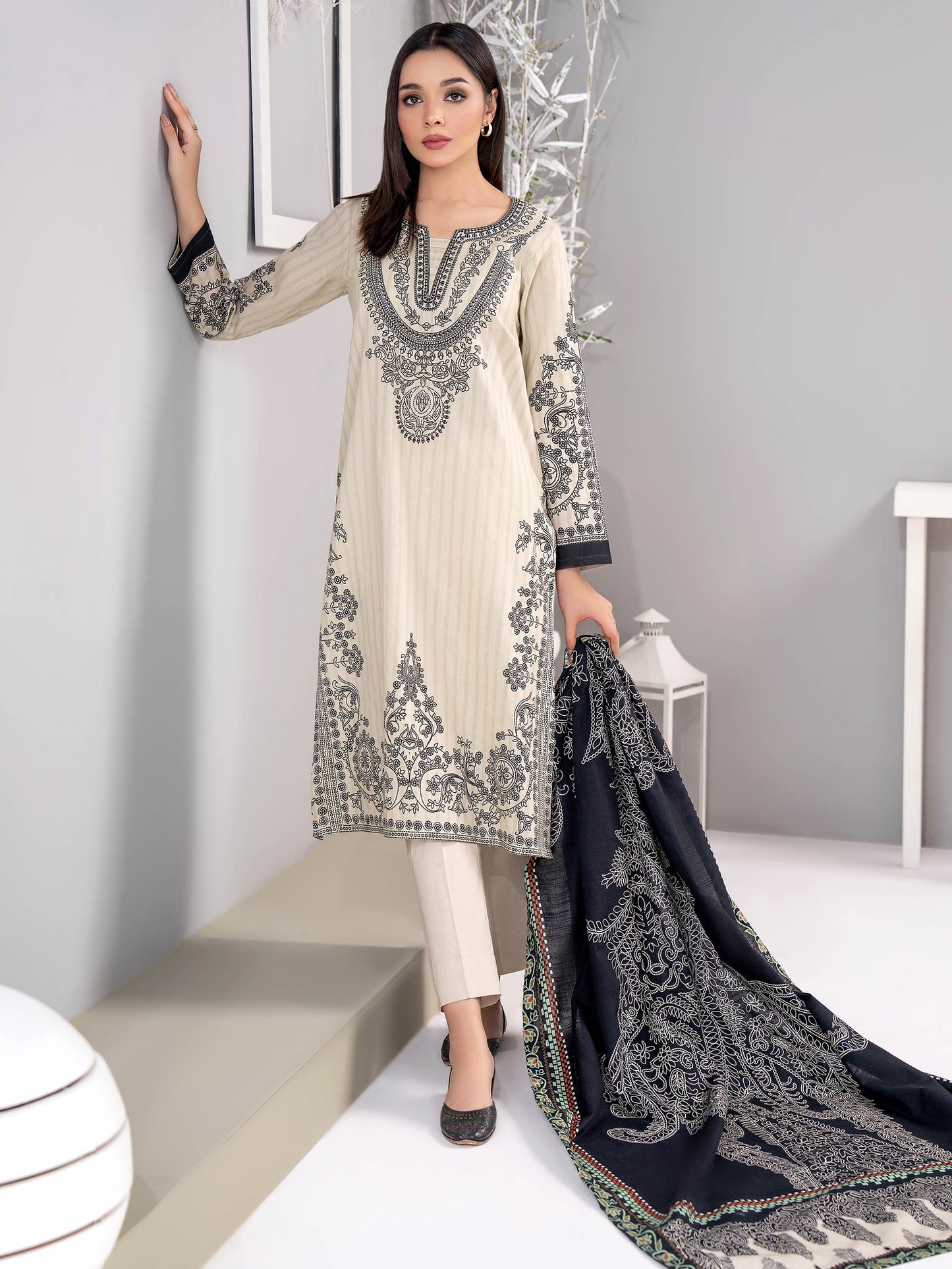 2 Piece Khaddar Suit-Printed(Unstitched)