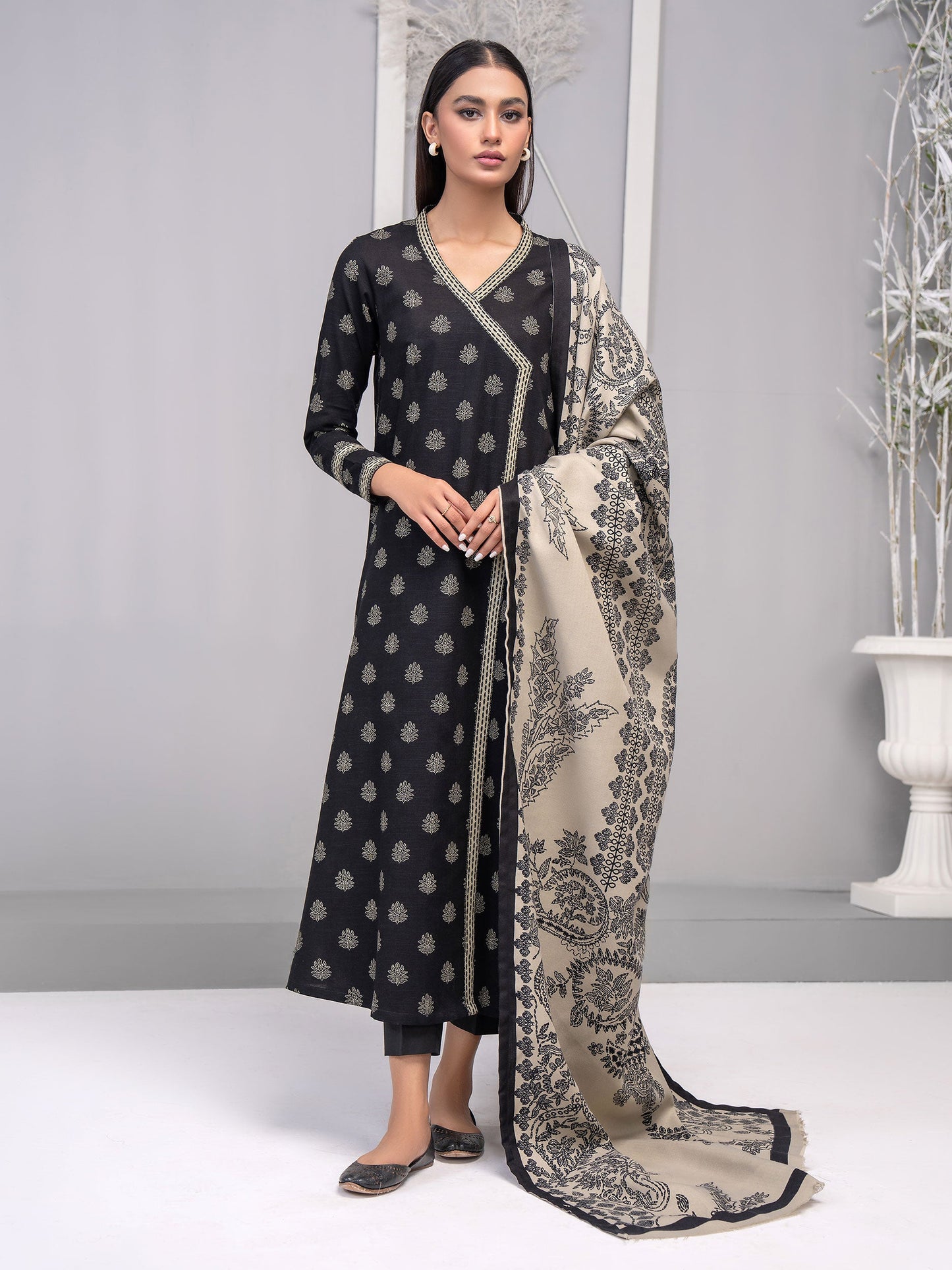 3 Piece Khaddar Suit-Printed (Unstitched)