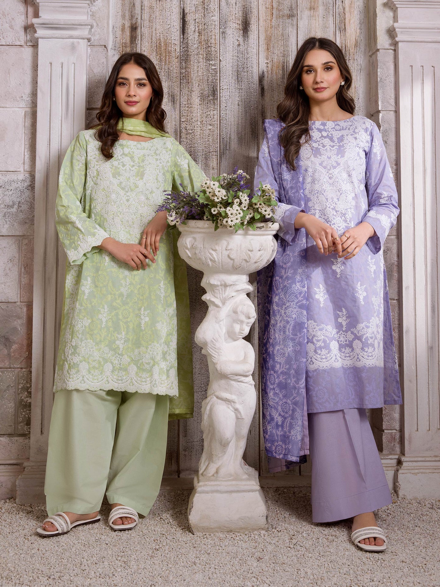 3 Piece Lawn Suit-Emboss Print (Unstitched)
