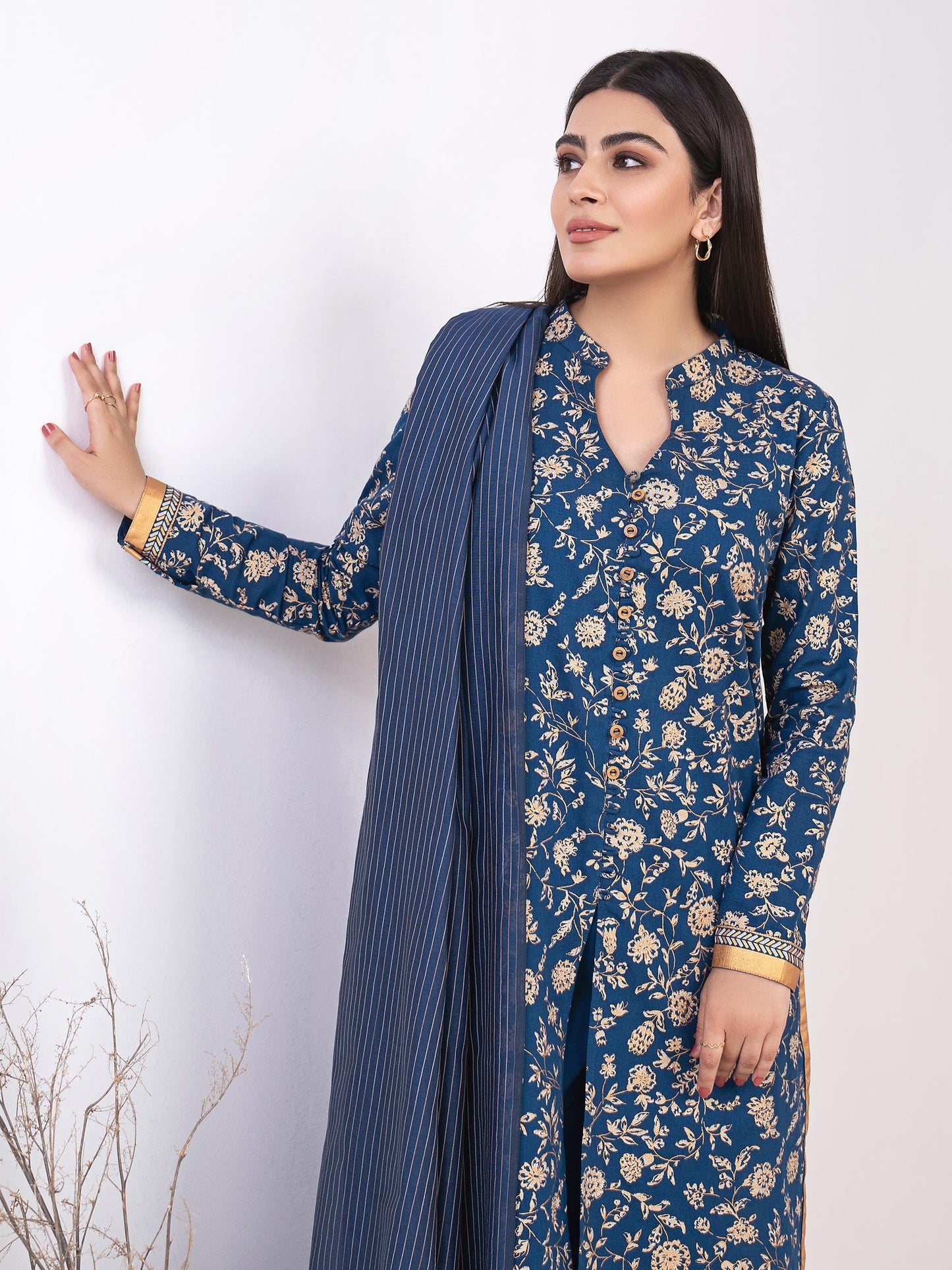 3 Piece Khaddar Suit-Printed (Unstitched)