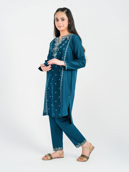 2 Piece Khaddar Suit-Embroidered