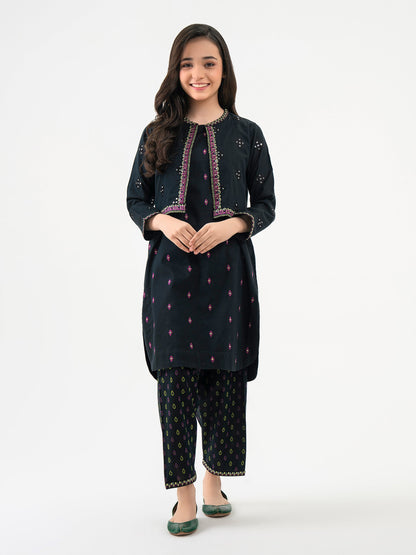 3 Piece Khaddar Suit-Embroidered (Pret)
