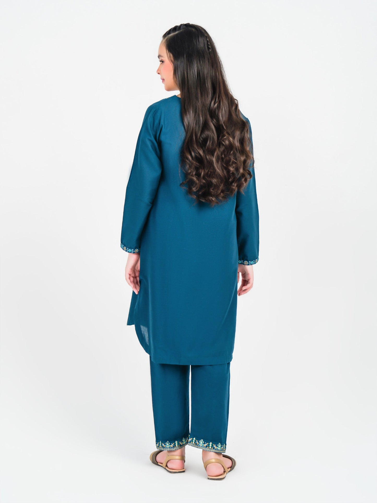2 Piece Khaddar Suit-Embroidered