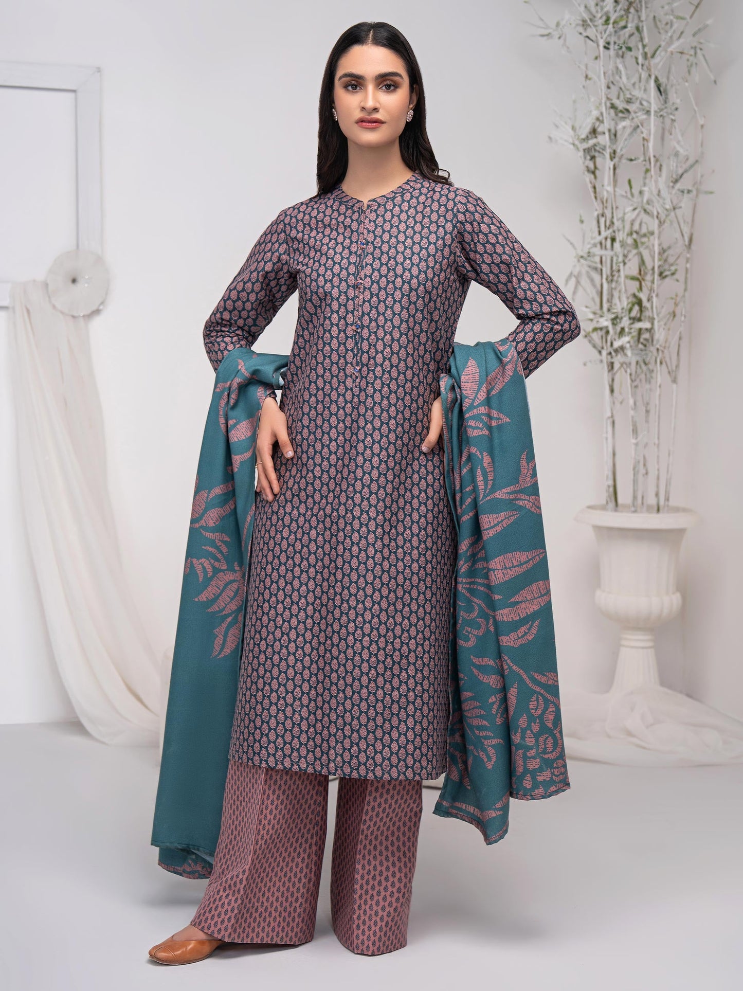 3 Piece Khaddar Suit-Printed (Unstitched)