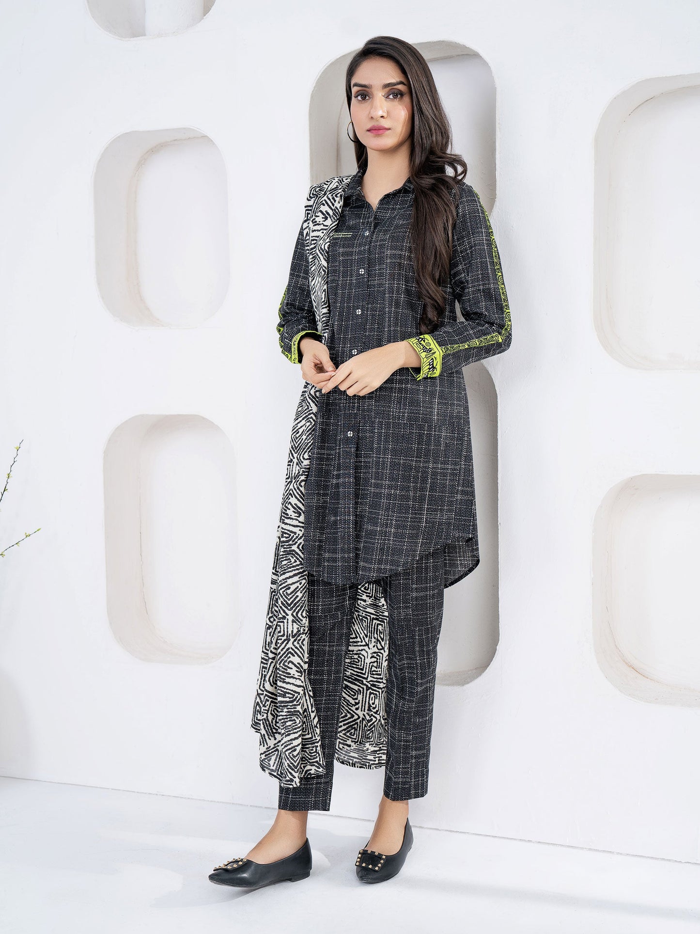 2 Piece Khaddar Suit-Printed (Unstitched)