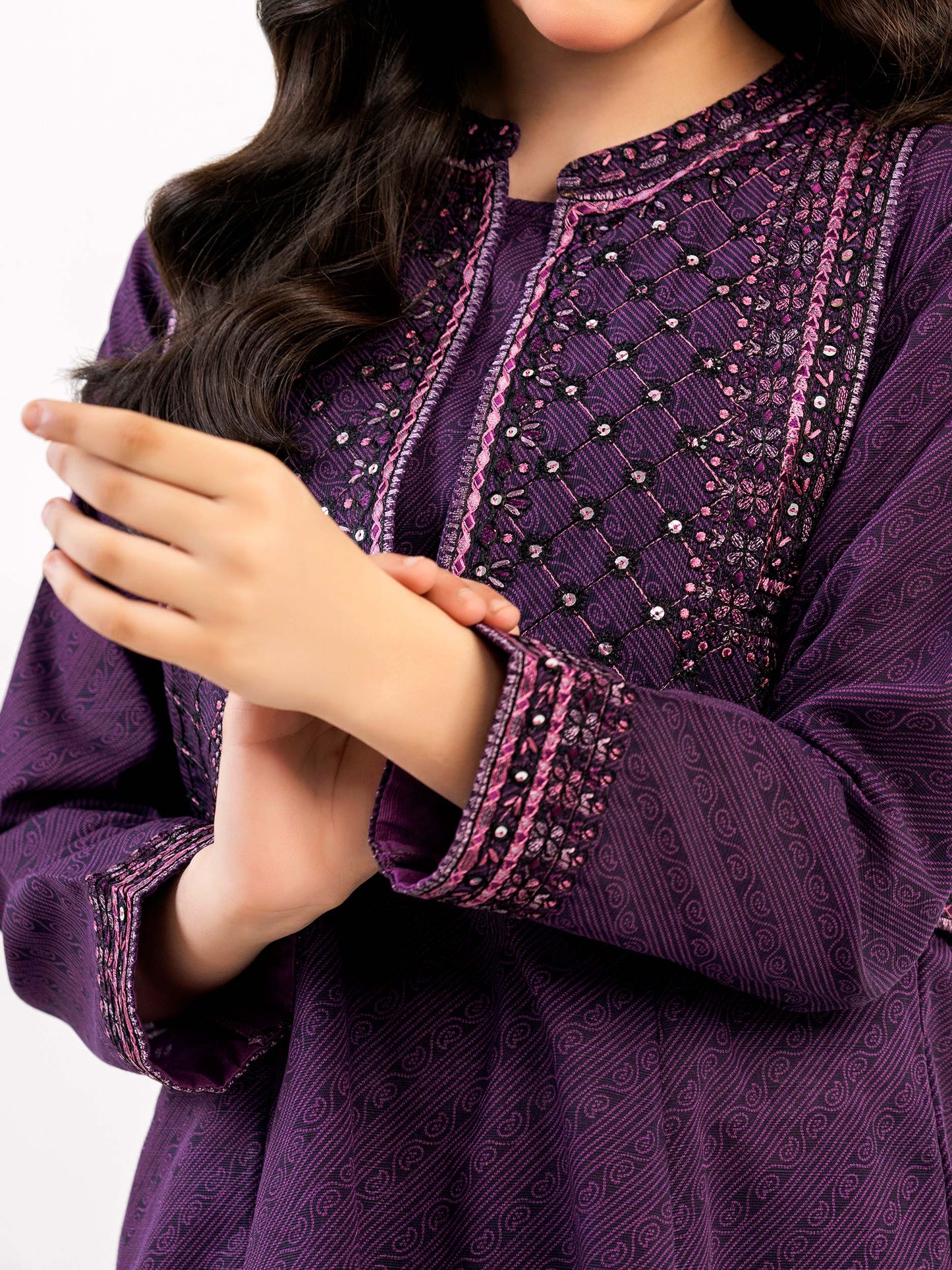 2 Piece Khaddar Suit-Embroidered (Pret)