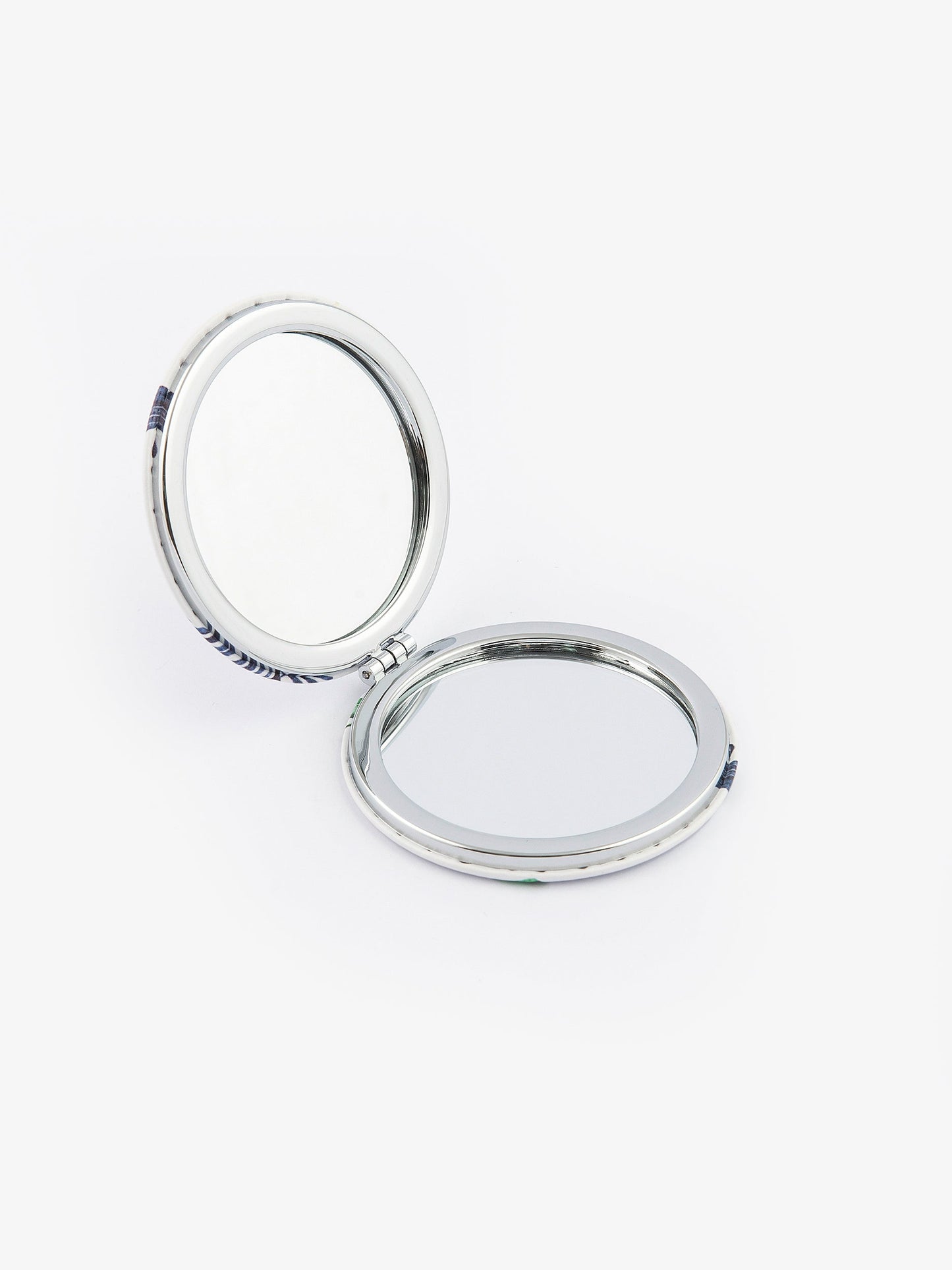 Abstract Compact Mirror