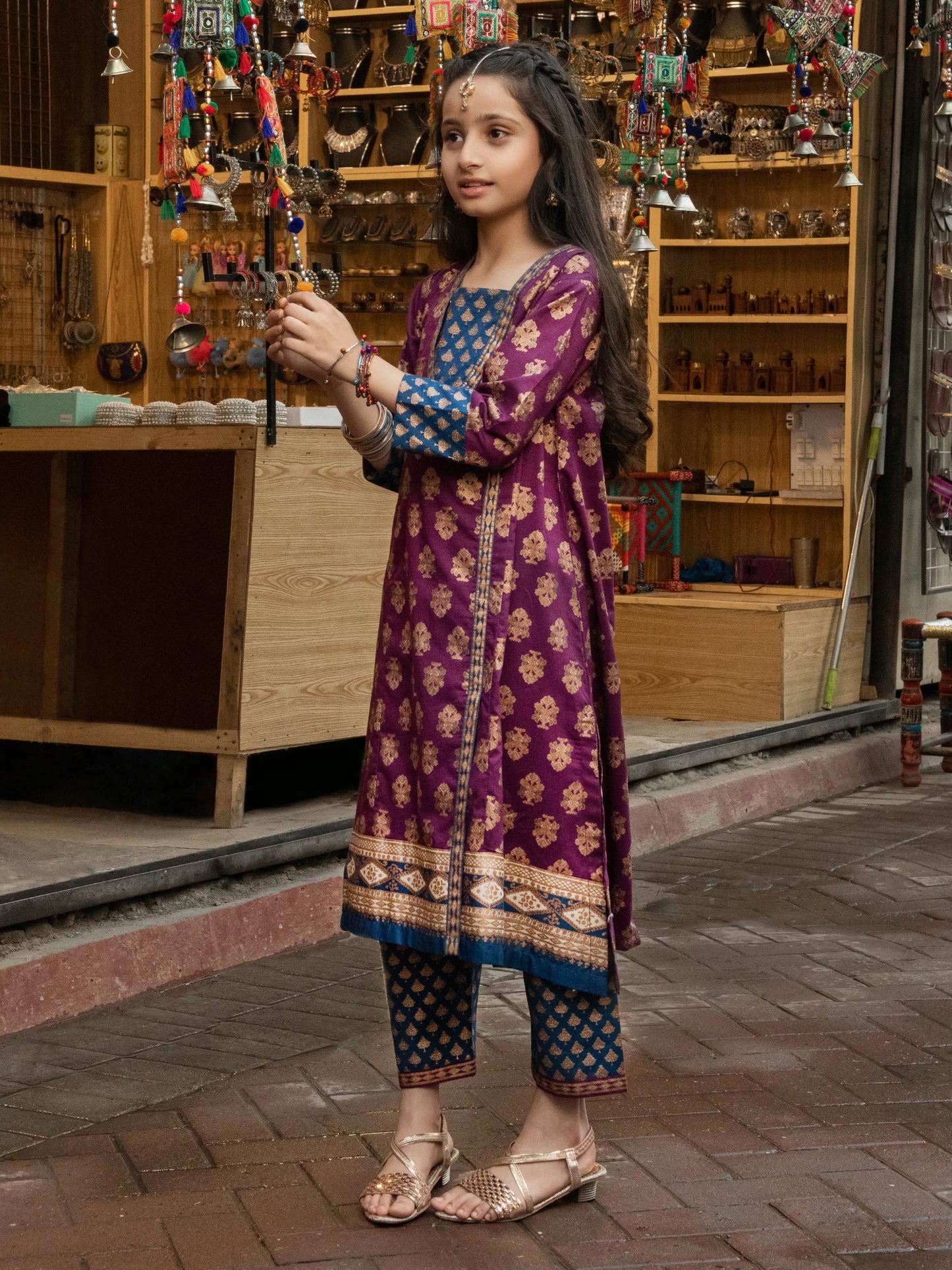 2 Piece Lawn Suit-Gold Paste Print (Pret)
