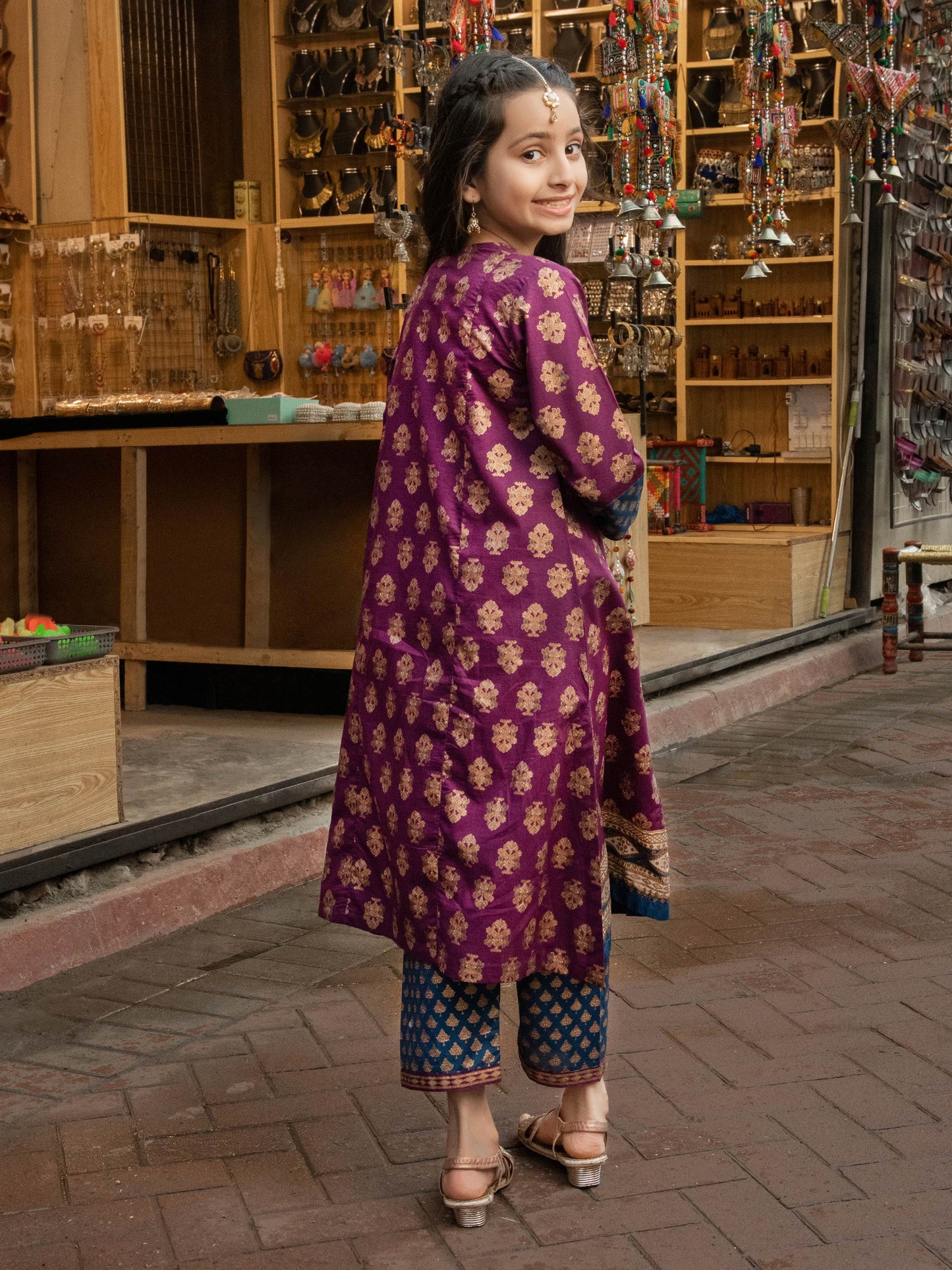 2 Piece Lawn Suit-Gold Paste Print (Pret)