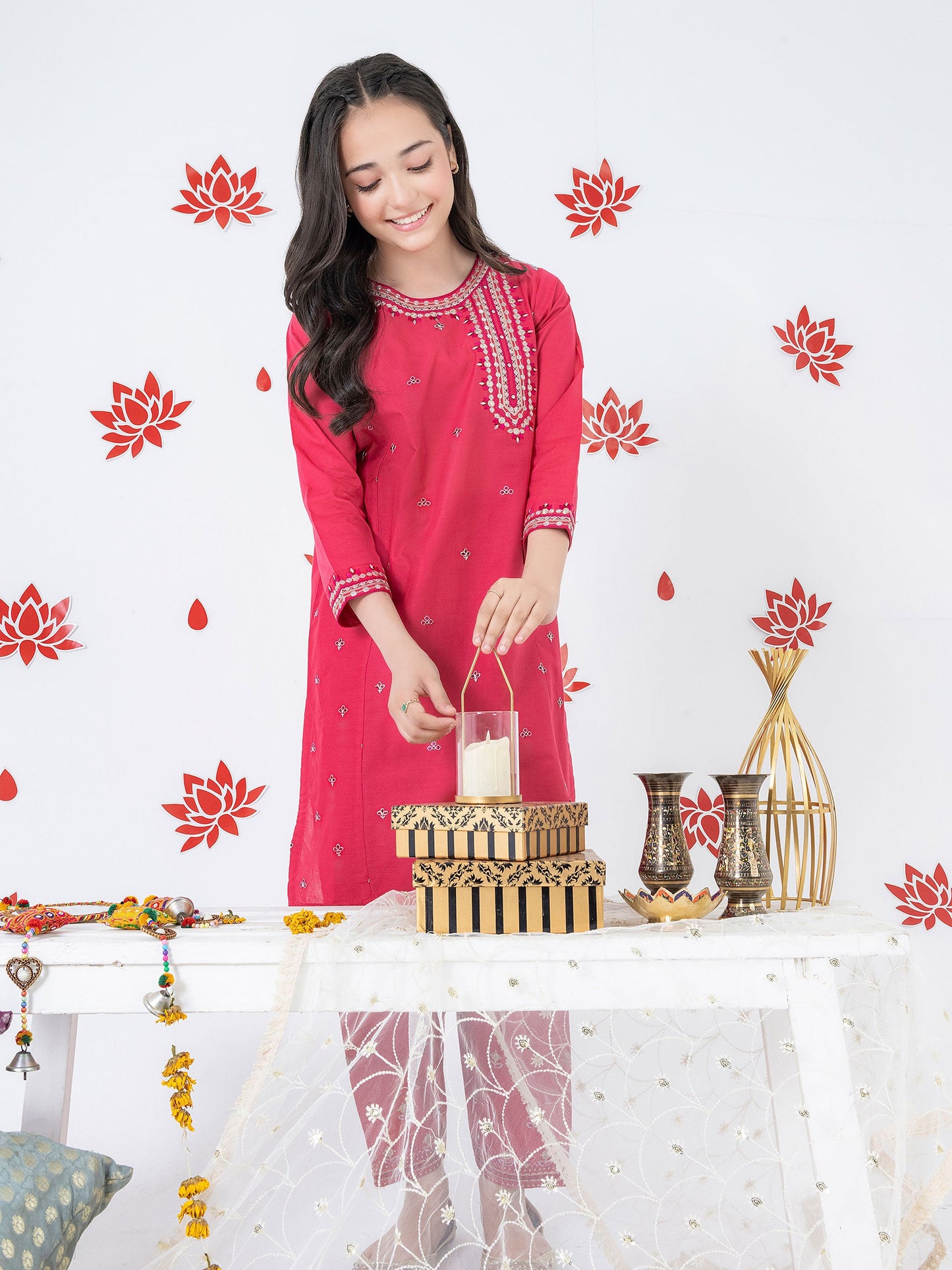 2 Piece Lawn Suit- Embroidered