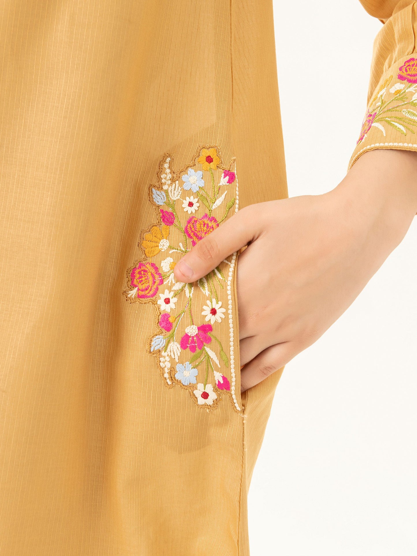 2 Piece Lawn Suit-Embroidered (Pret)