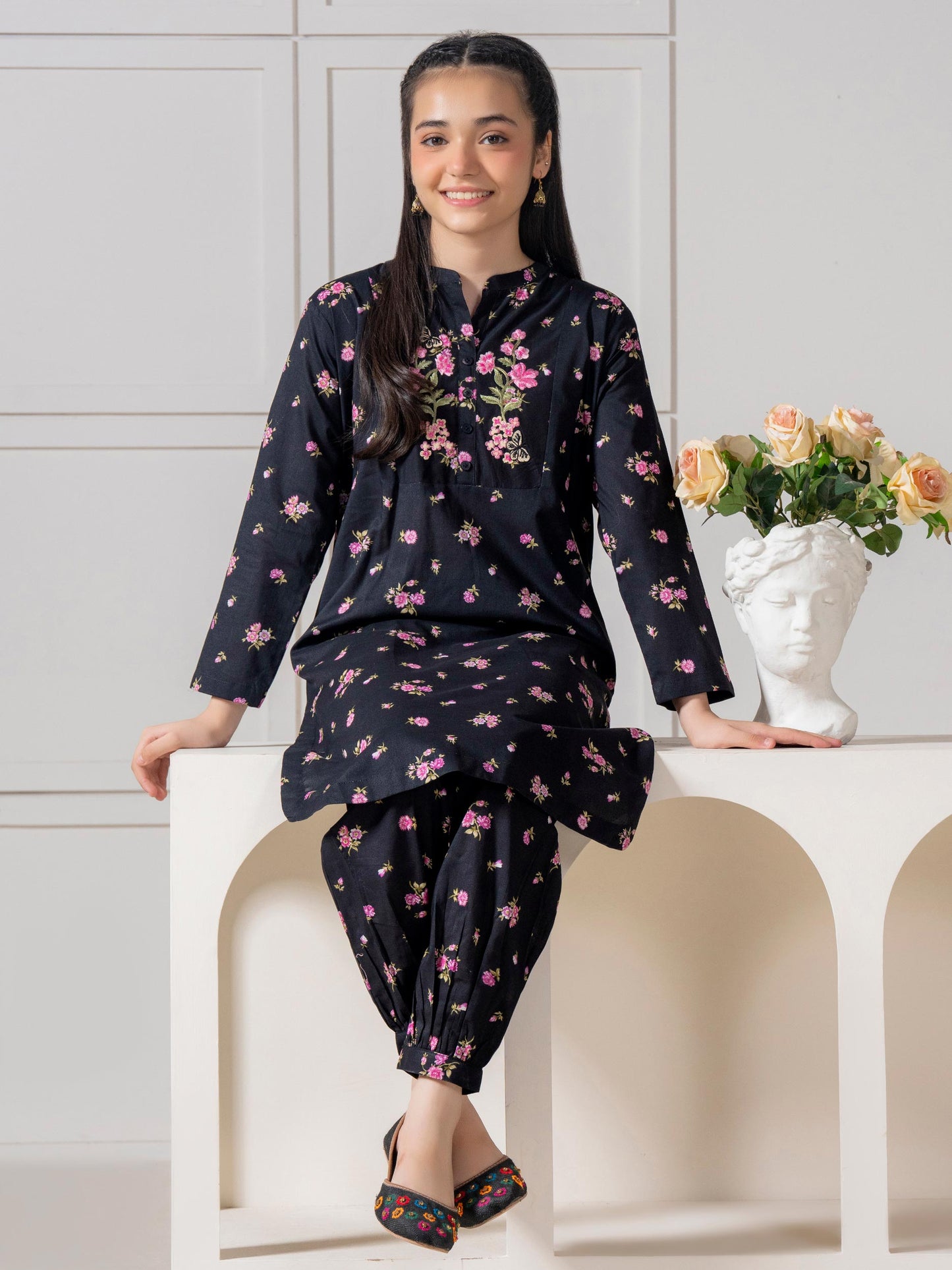 2 Piece Lawn Suit-Embroidered