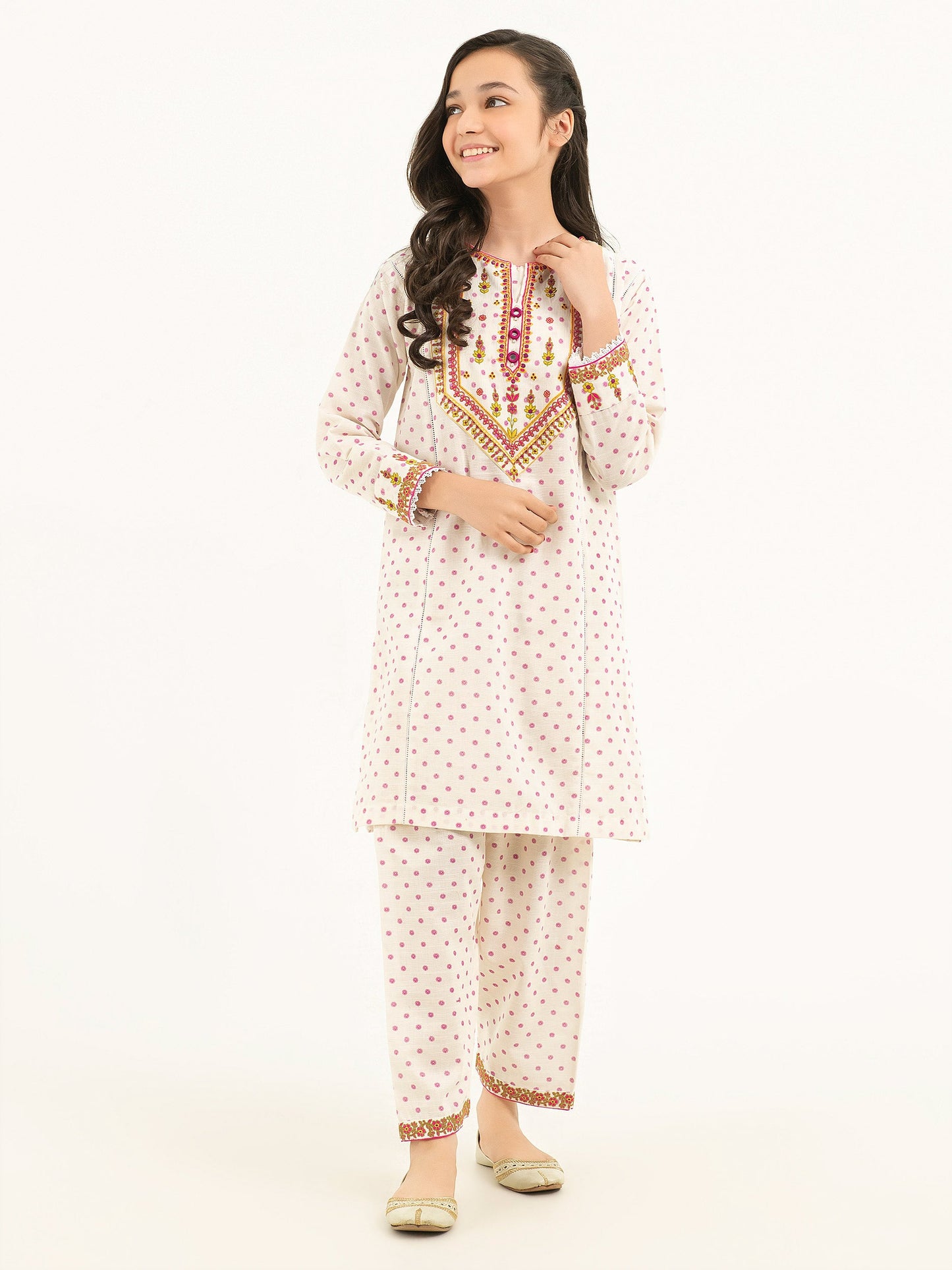 2 Piece Khaddar Suit-Embroidered (Pret)