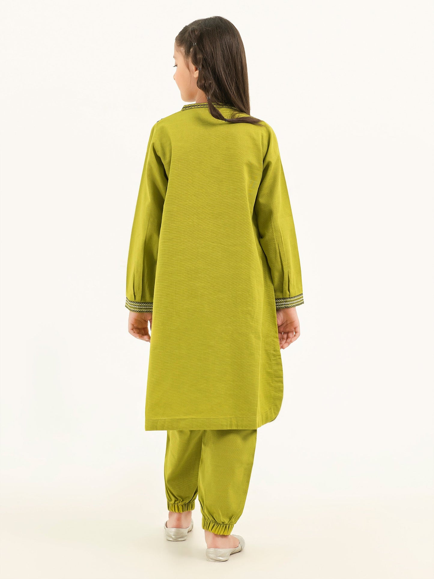 2 Piece Khaddar Suit-Embroidered (Pret)