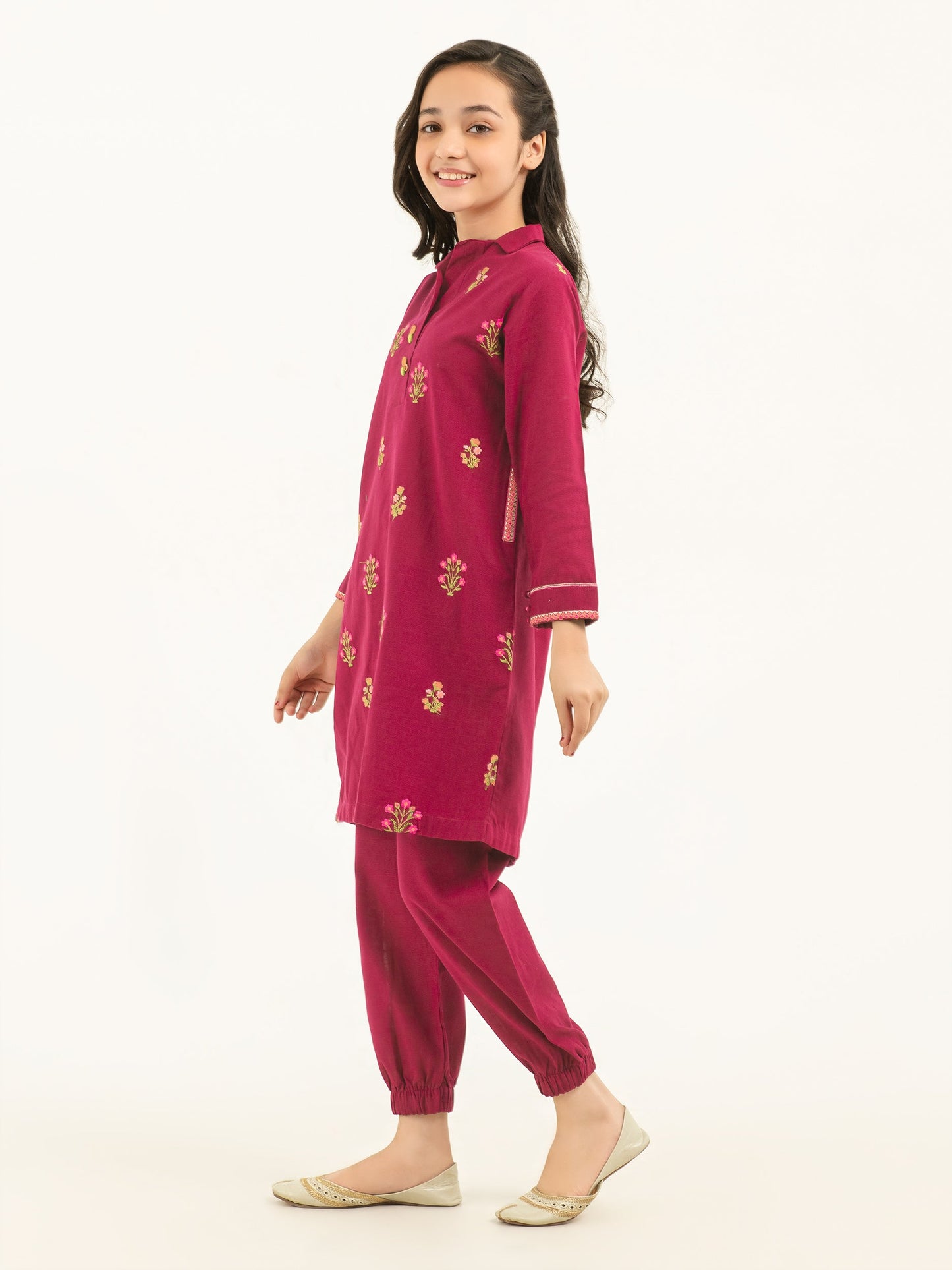 2 Piece Khaddar Suit-Embroidered (Pret)