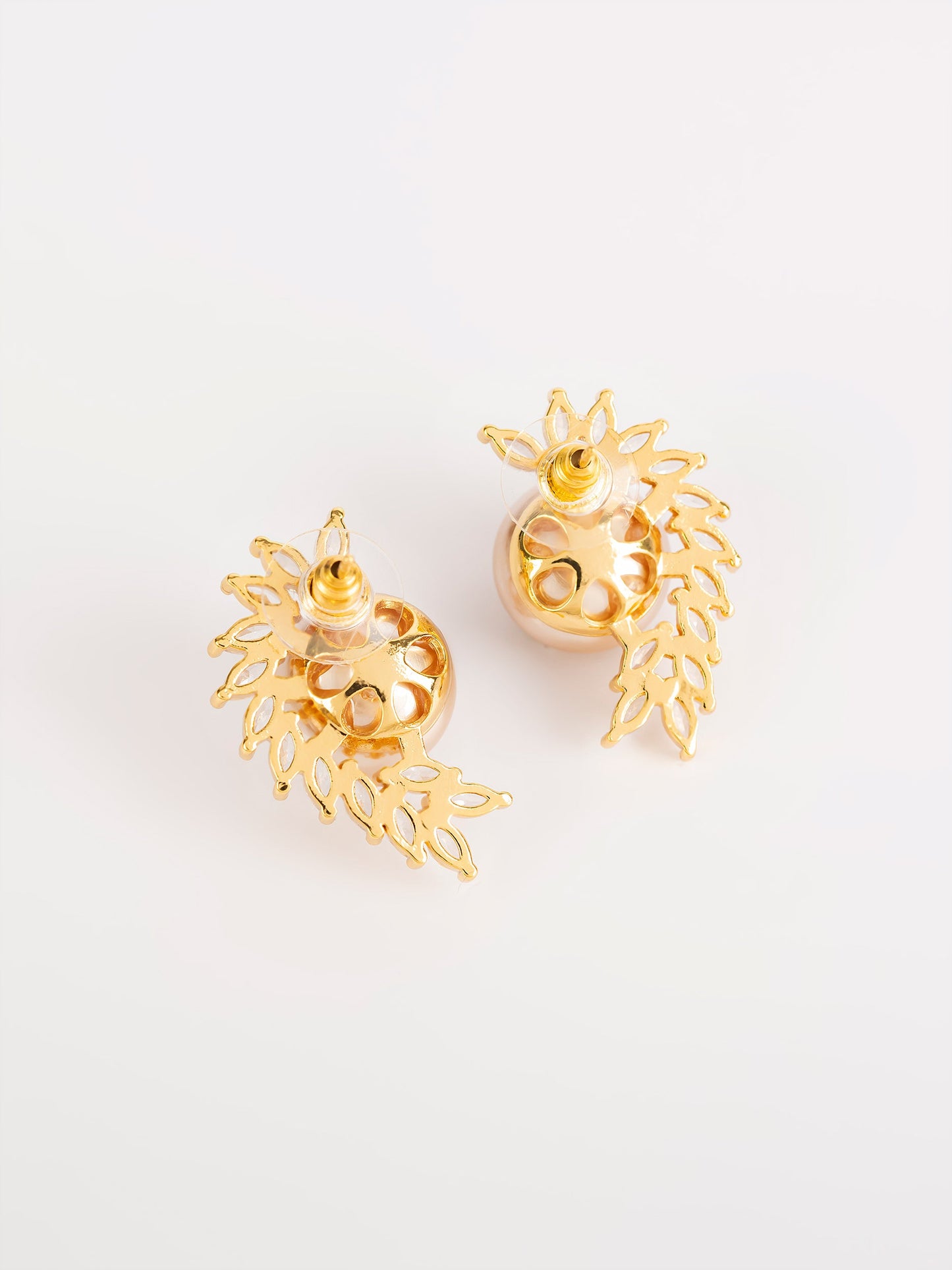 Curvy Pearl Earrings
