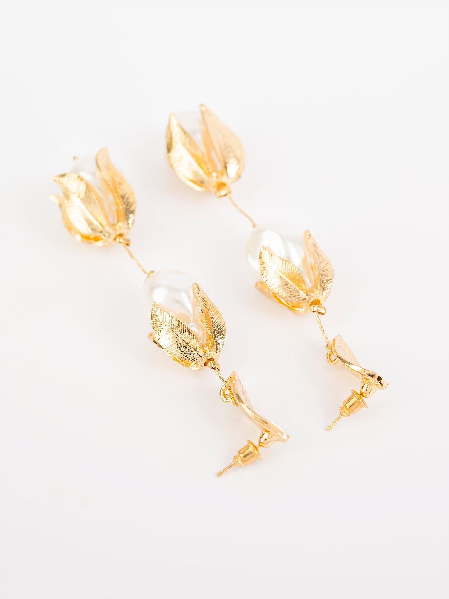 Dangling Flower Earrings