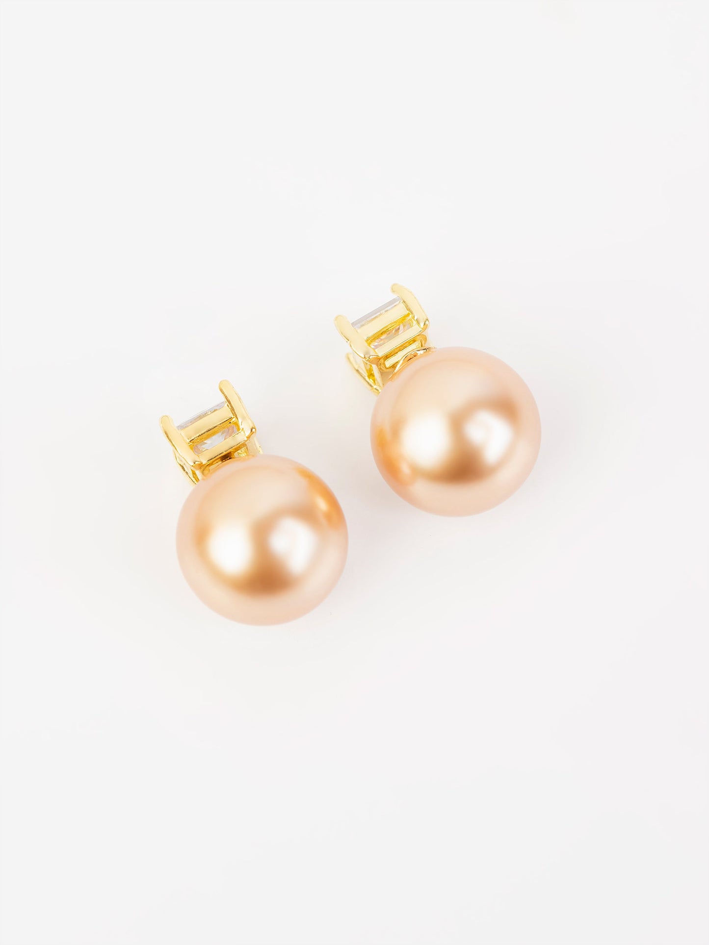 Stone Studs With Pearl