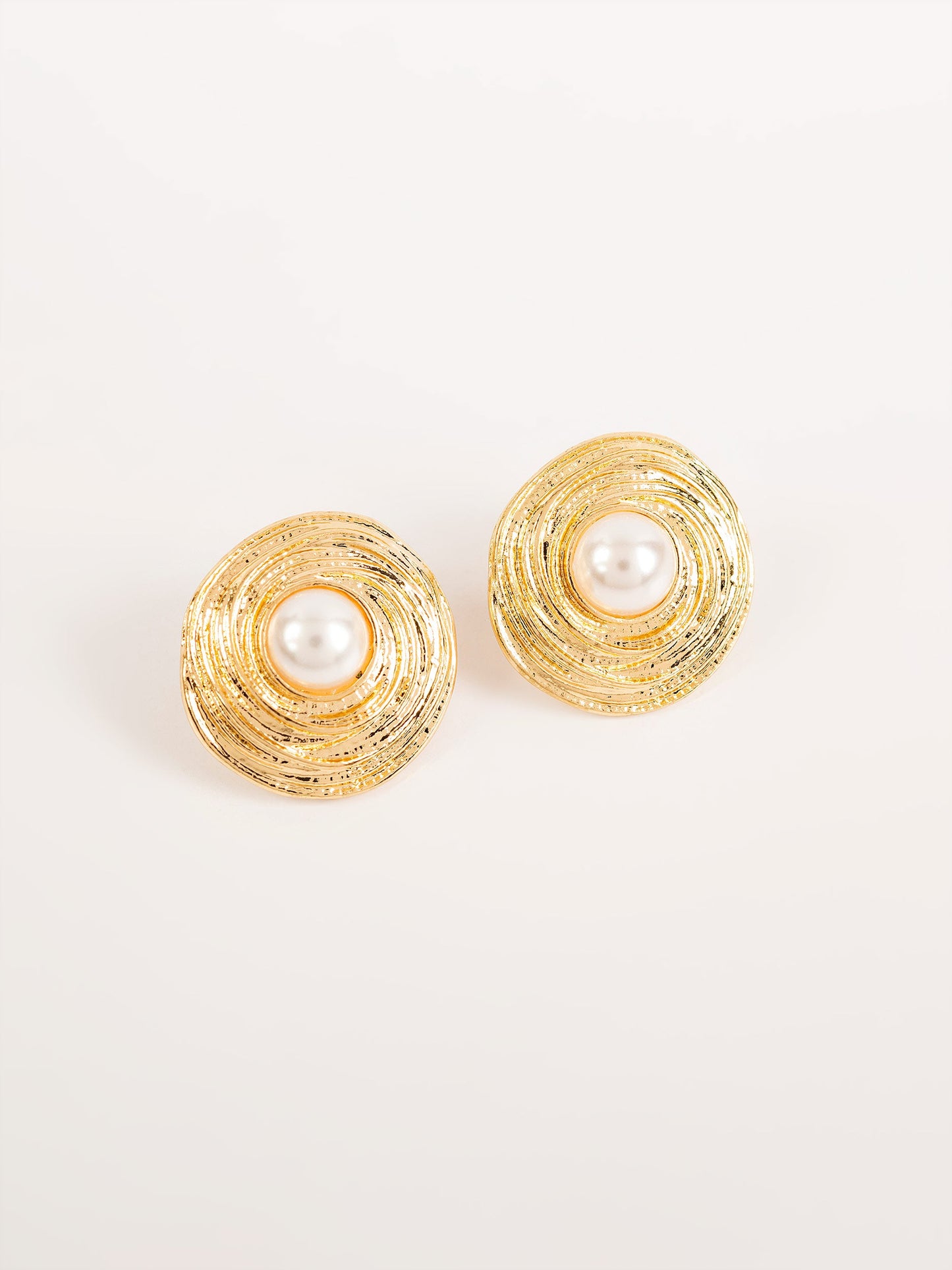 Pearl In a Swirl Studs