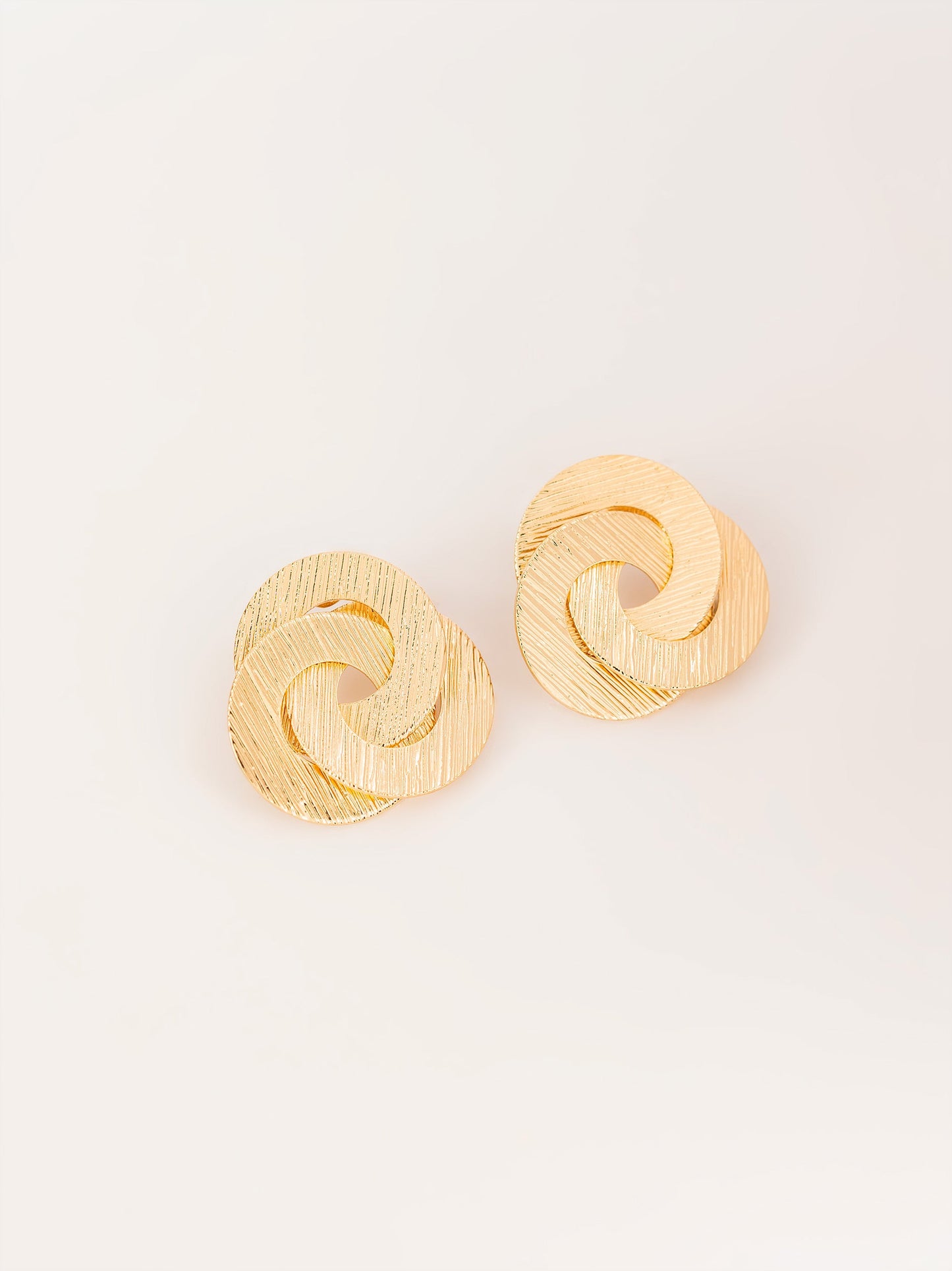 Twisted Studs