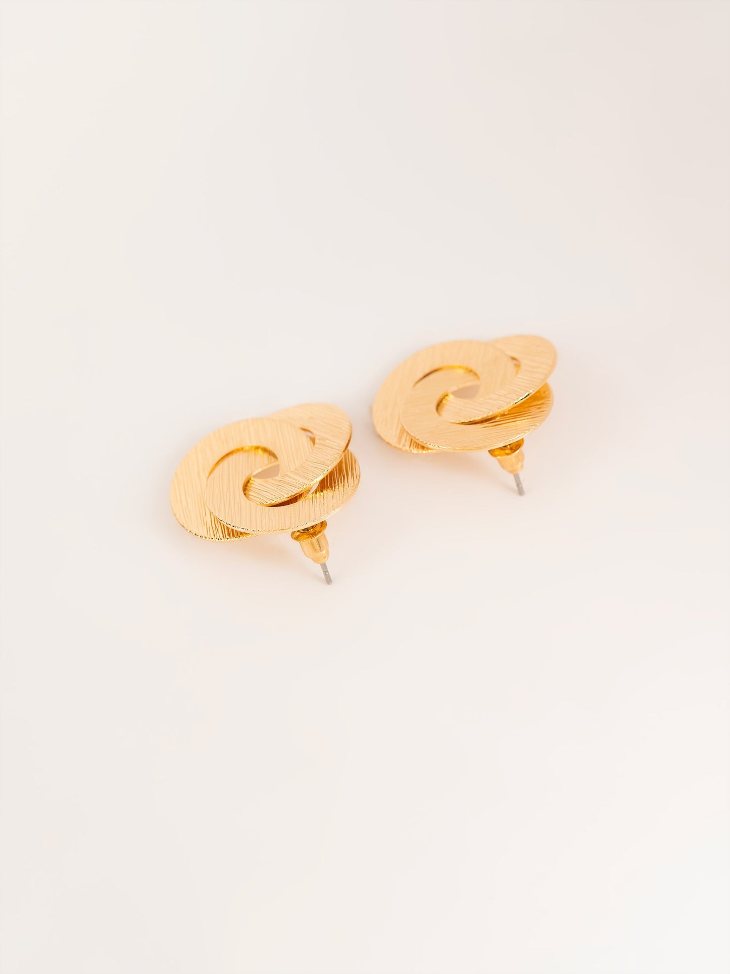 Twisted Studs