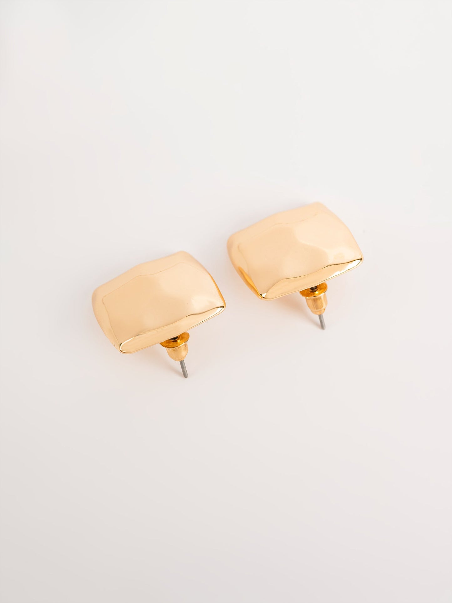 Geometric Studs