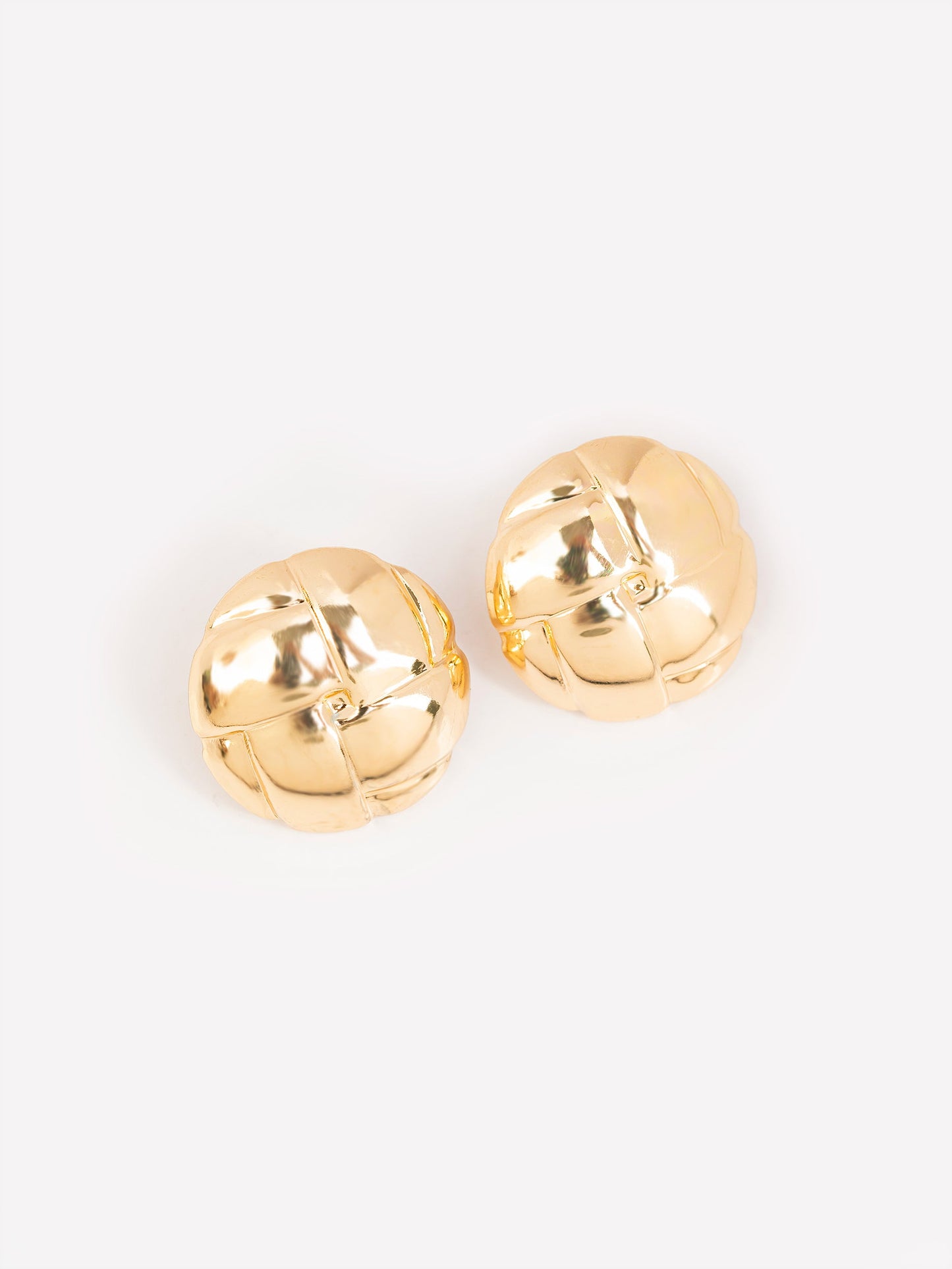 Round Studs