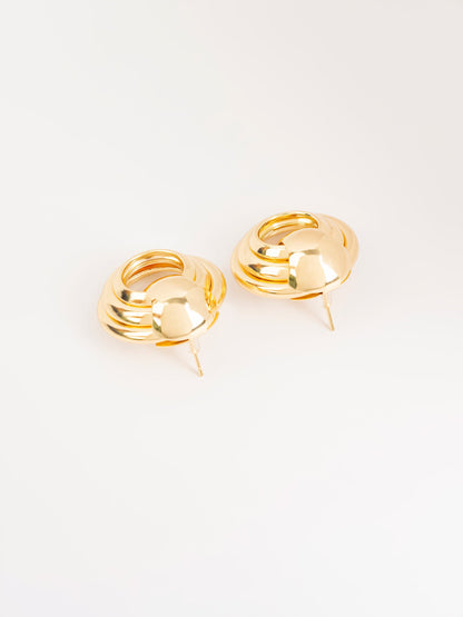 Interlocked Round Studs