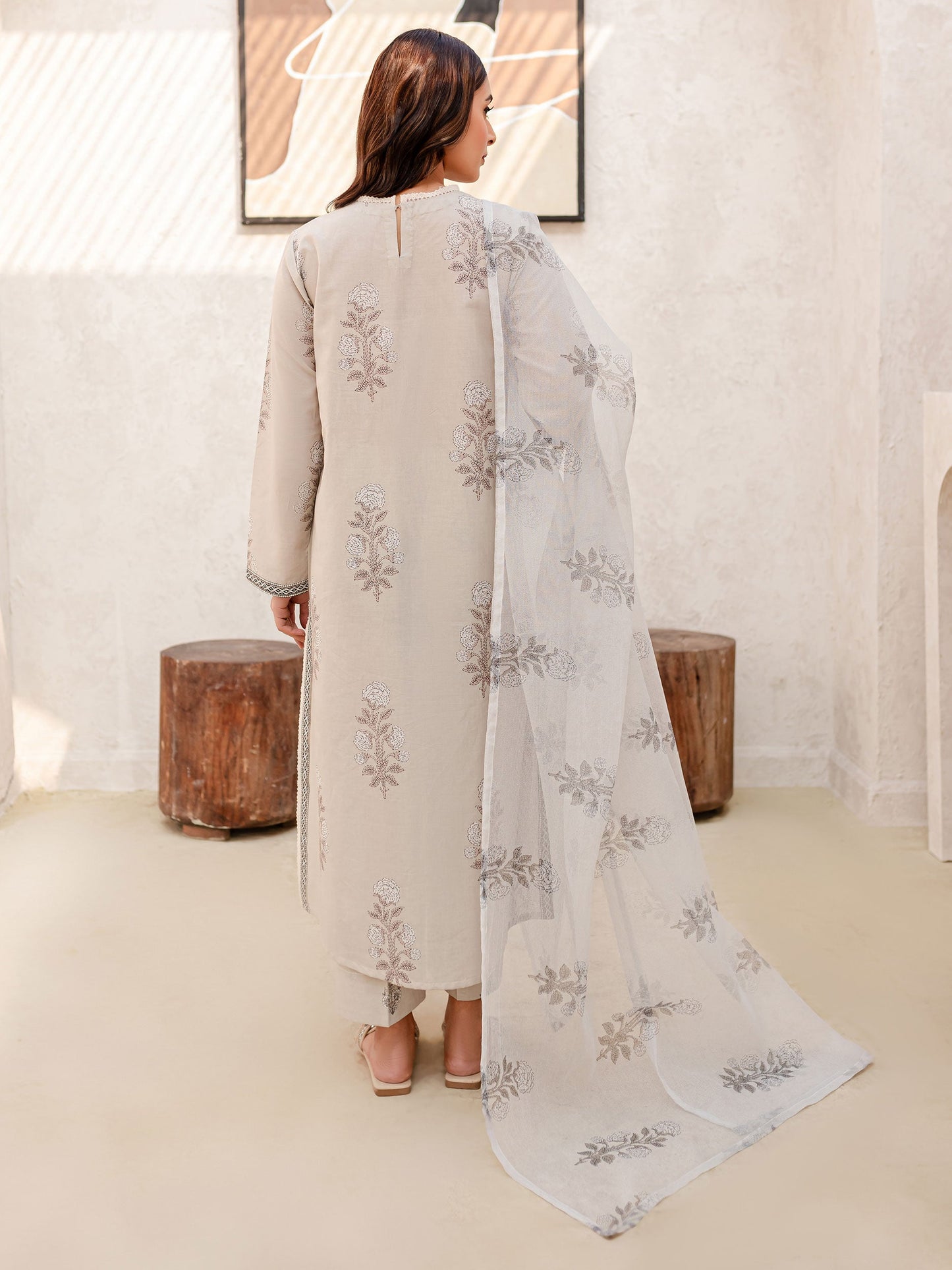 3 Piece Lawn Suit-Embroidered (Unstitched)