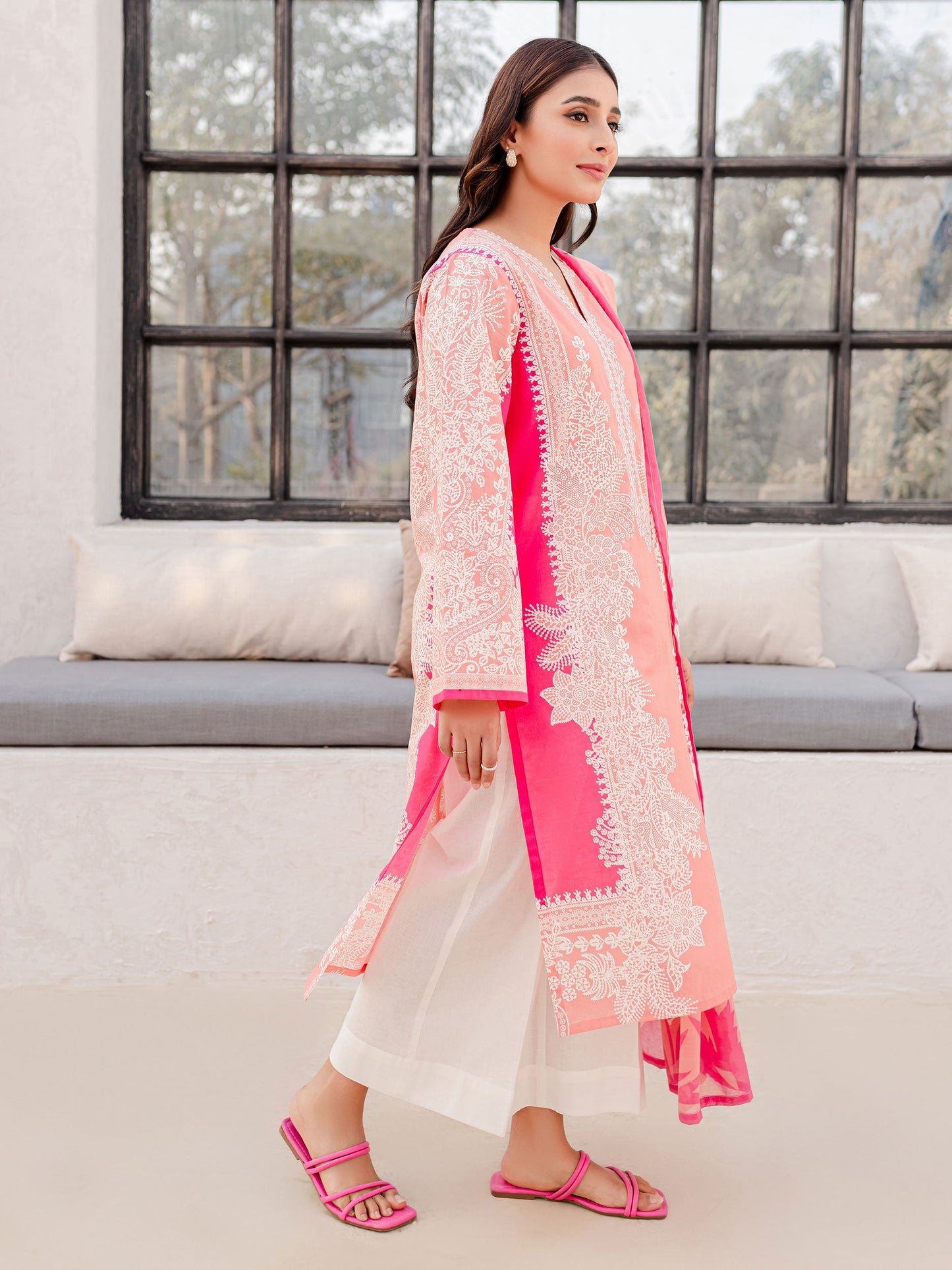 2 Piece Lawn Suit-Embroidered (Unstitched)