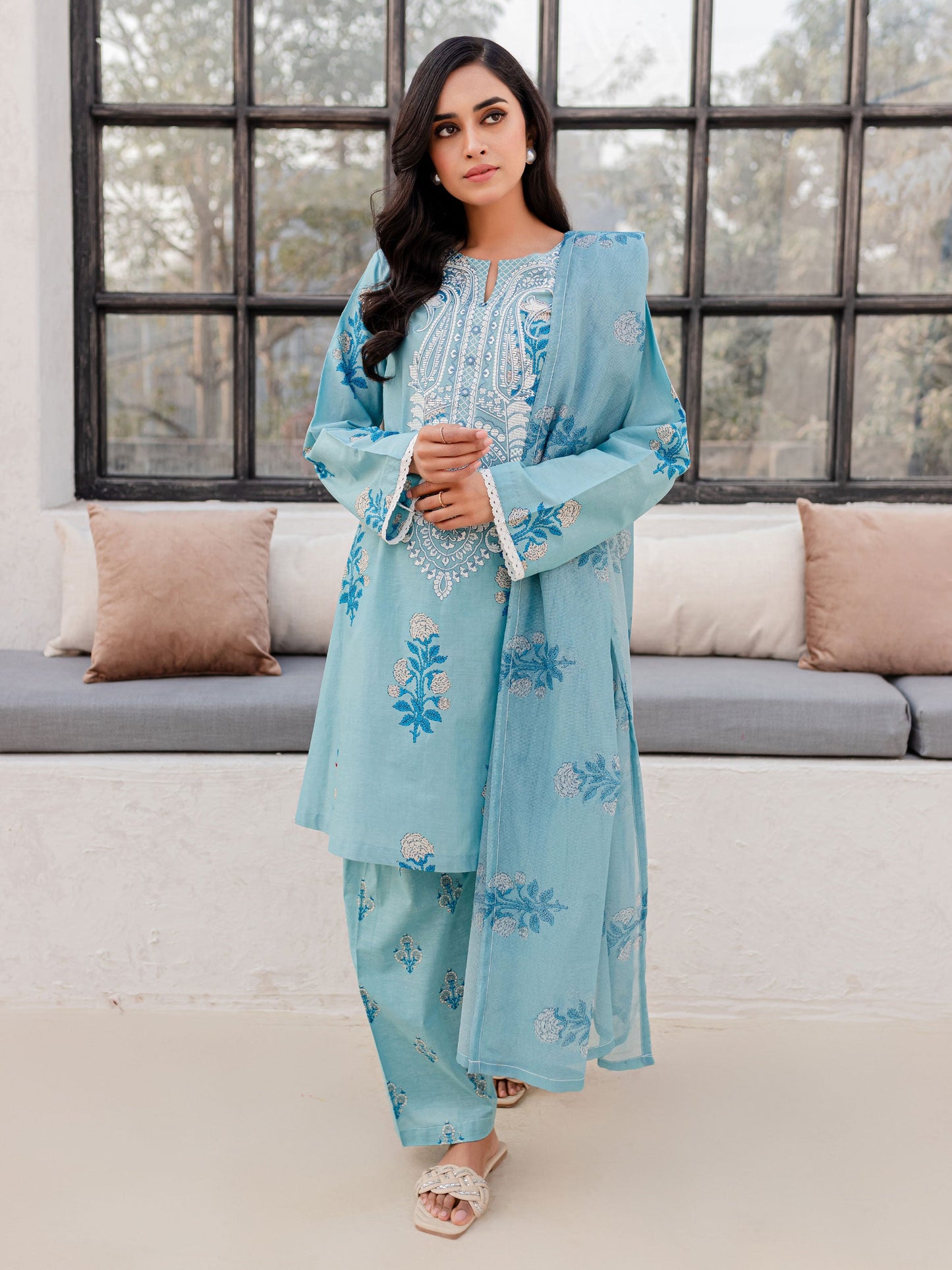 3 Piece Lawn Suit-Embroidered (Unstitched)