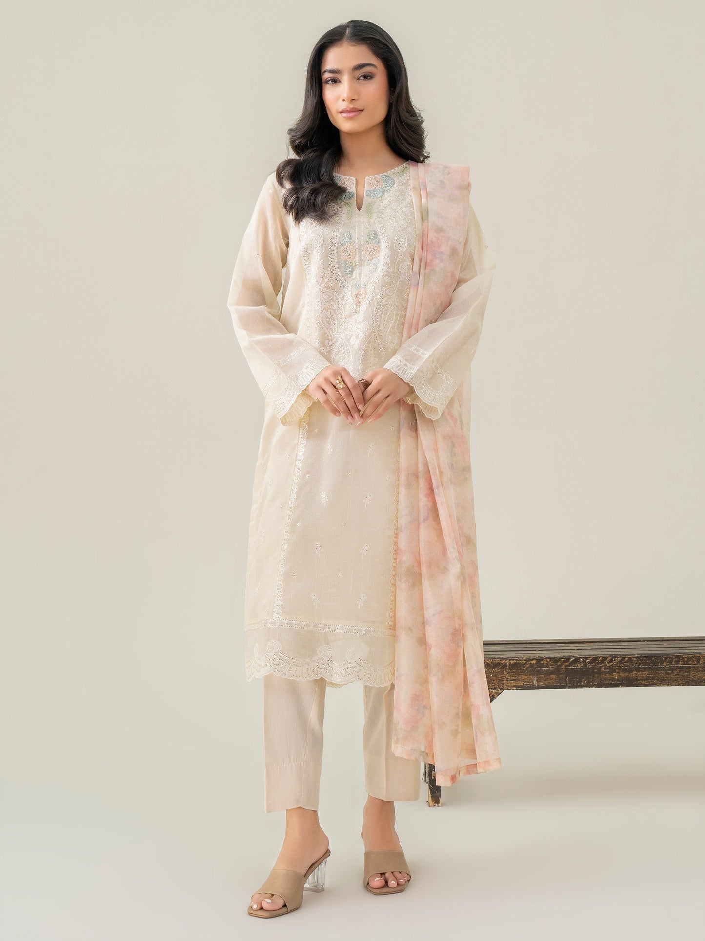 3 Piece Rajjo Net Suit-Embroidered (Pret)